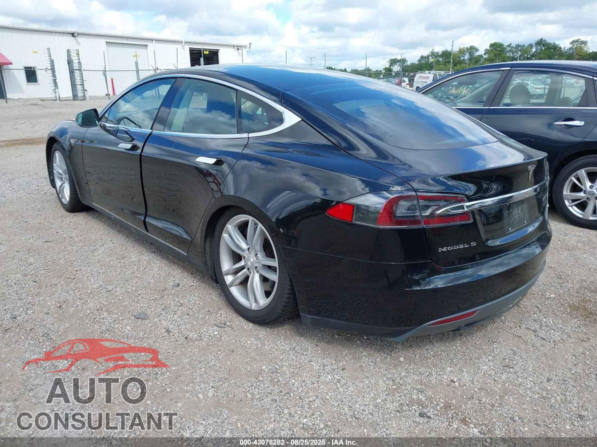 TESLA MODEL S 2013 - 5YJSA1AG0DFP10630