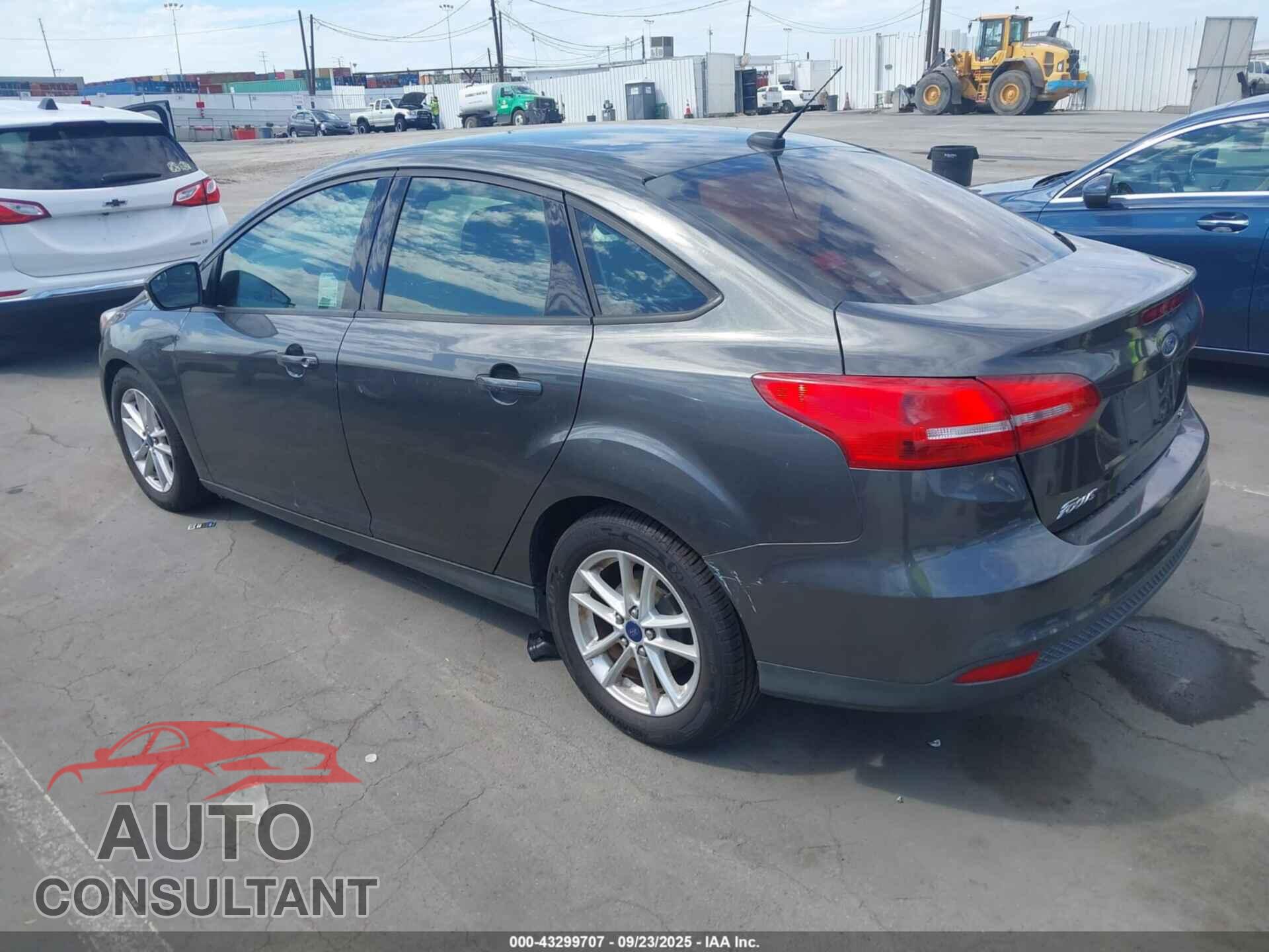 FORD FOCUS 2015 - 1FADP3F29FL363868
