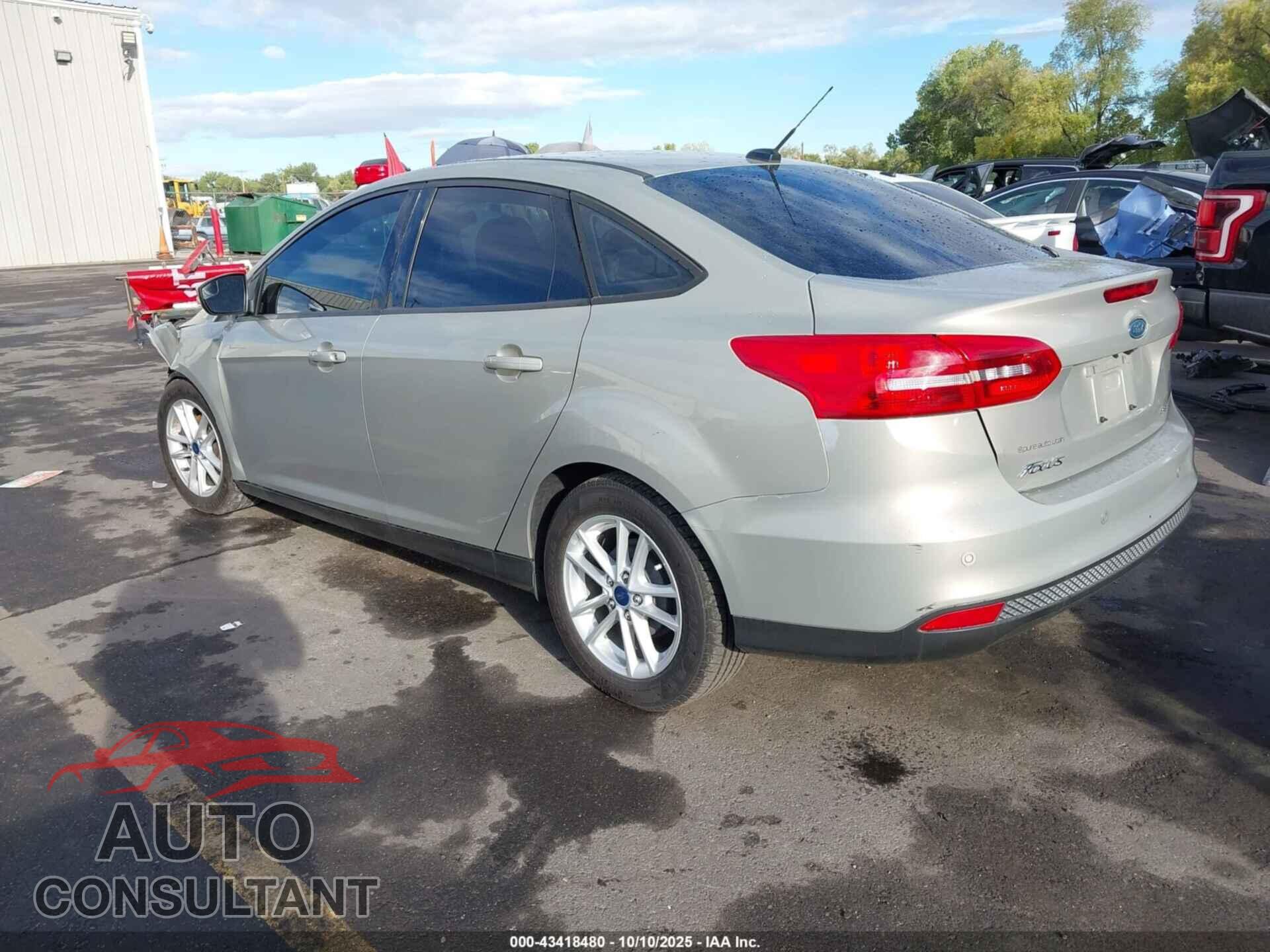 FORD FOCUS 2015 - 1FADP3F21FL294268