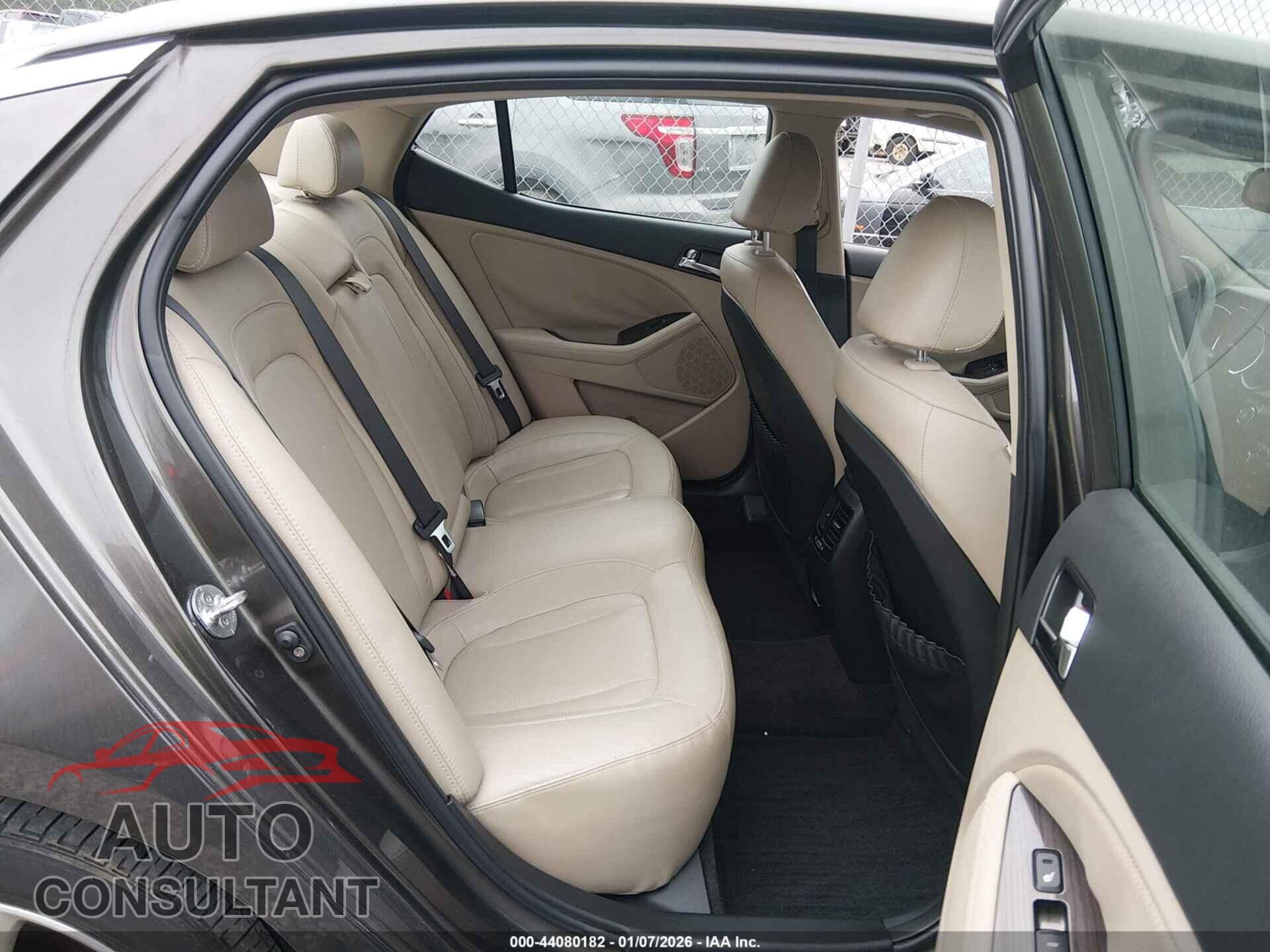 KIA OPTIMA 2011 - KNAGN4A79B5164529