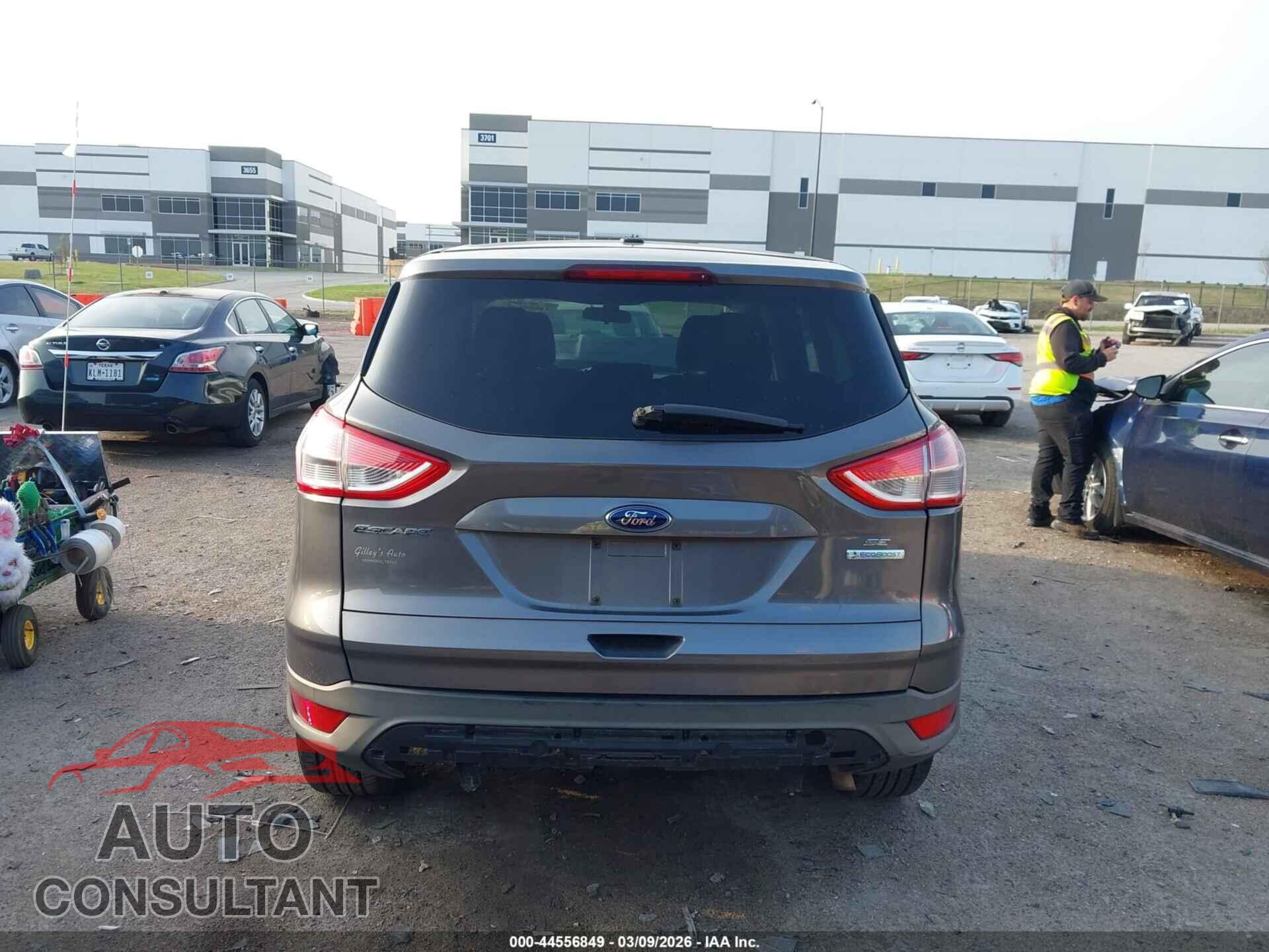 FORD ESCAPE 2013 - 1FMCU0F73DUB70157