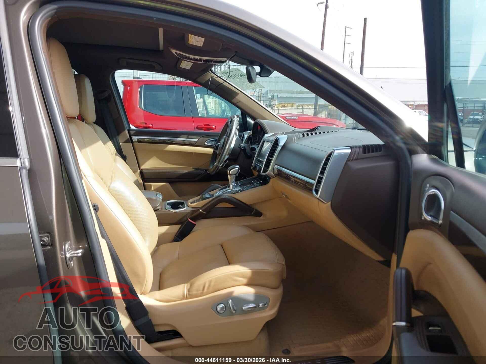 PORSCHE CAYENNE 2016 - WP1AB2A27GLA93021
