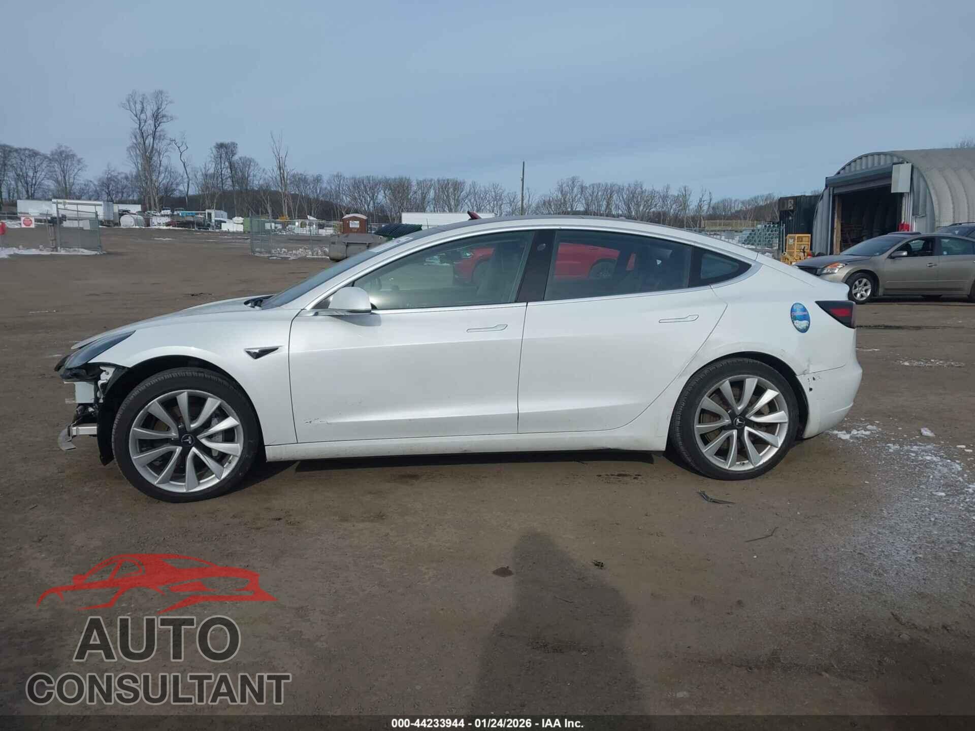 TESLA MODEL 3 2018 - 5YJ3E1EA5JF033455