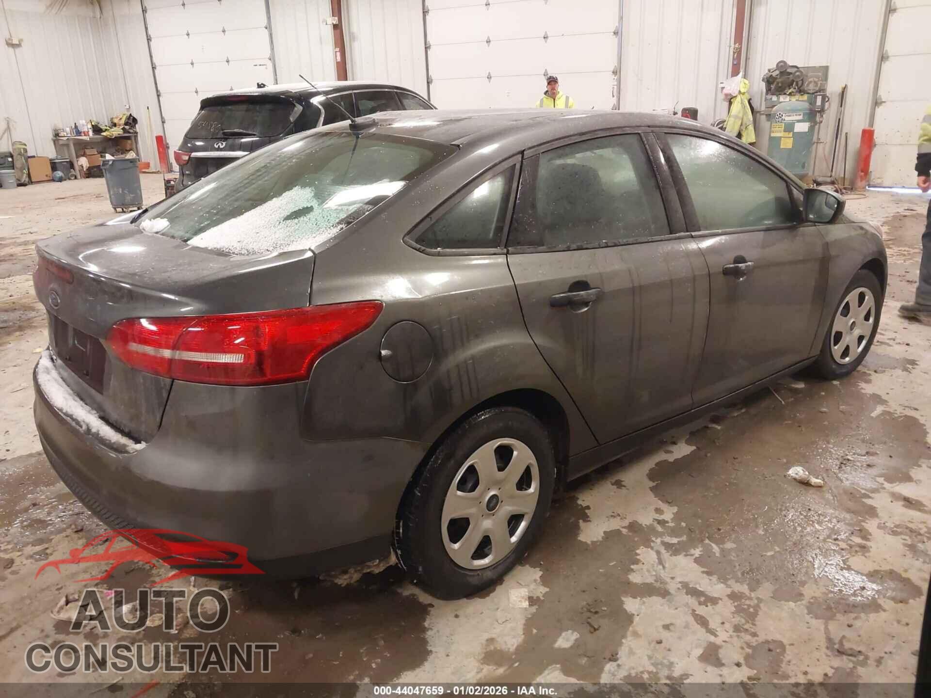 FORD FOCUS 2017 - 1FADP3E29HL323617