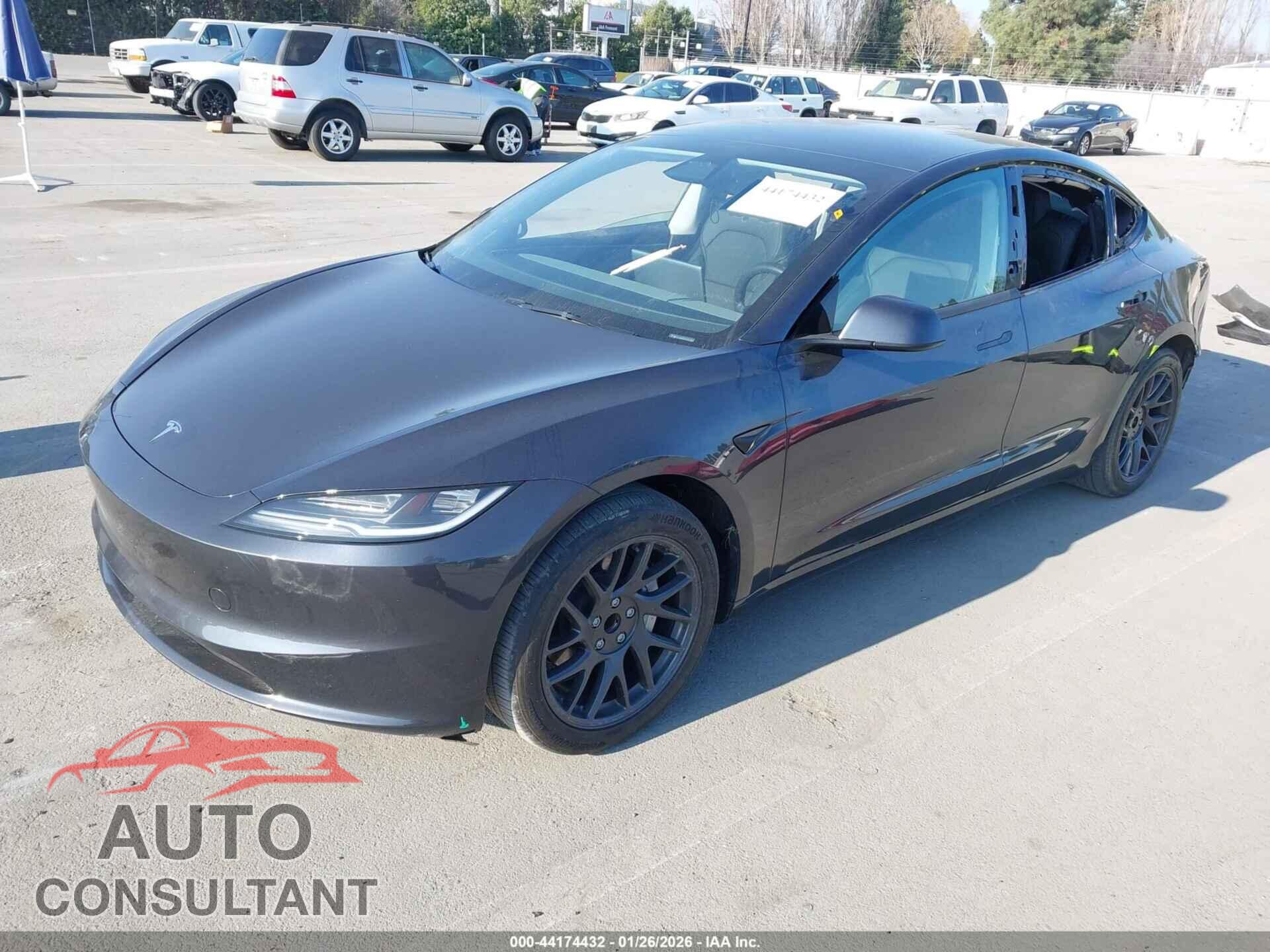 TESLA MODEL 3 2024 - 5YJ3E1EA3RF742798
