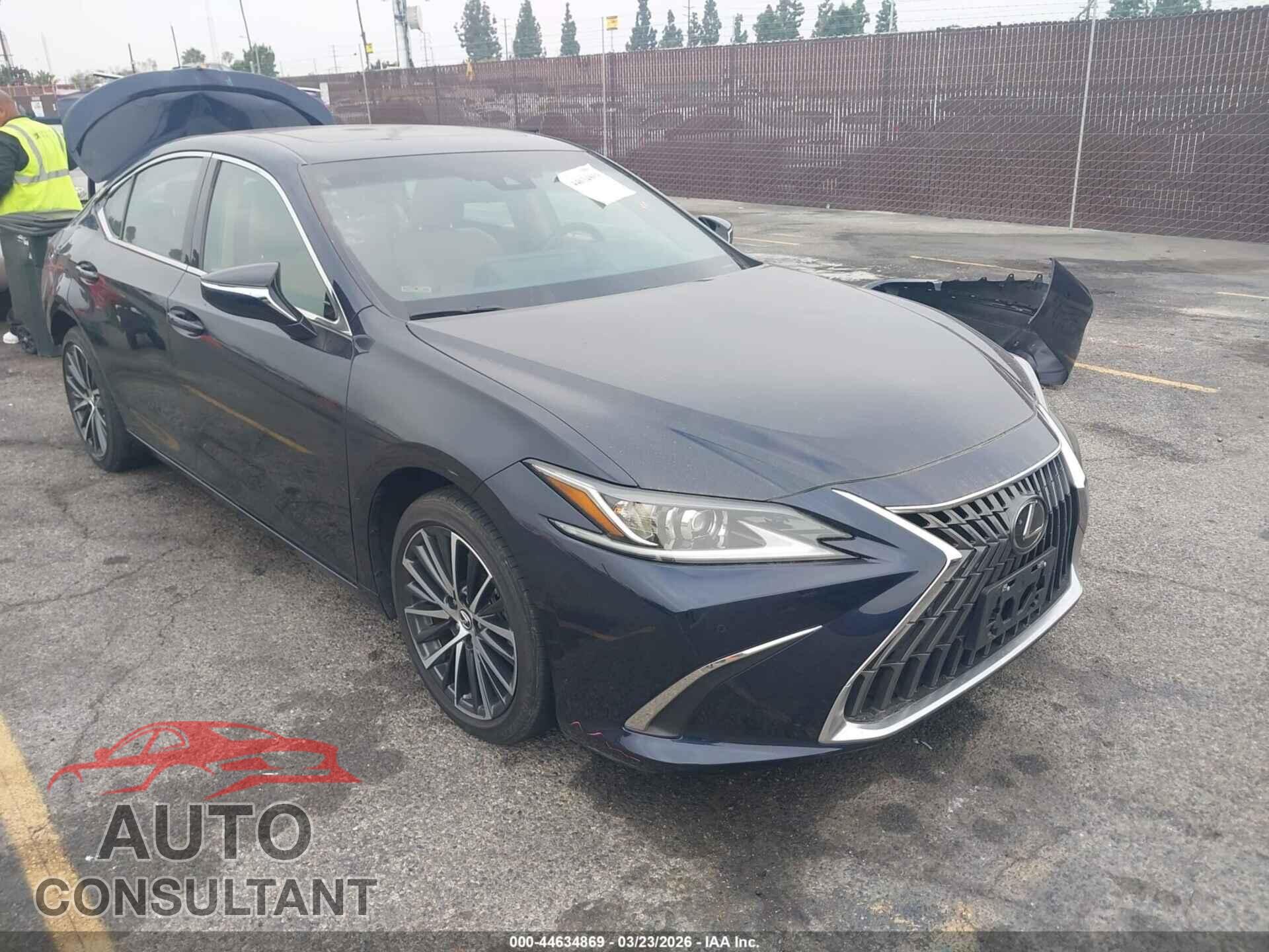 LEXUS ES 300H 2024 - 58ADA1C16RU044152