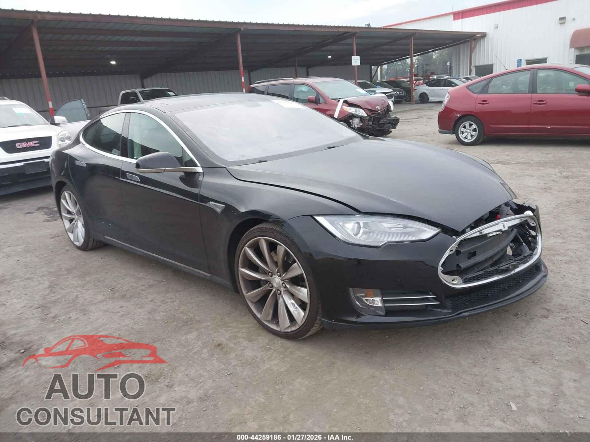 TESLA MODEL S 2013 - 5YJSA1DP6DFP13074
