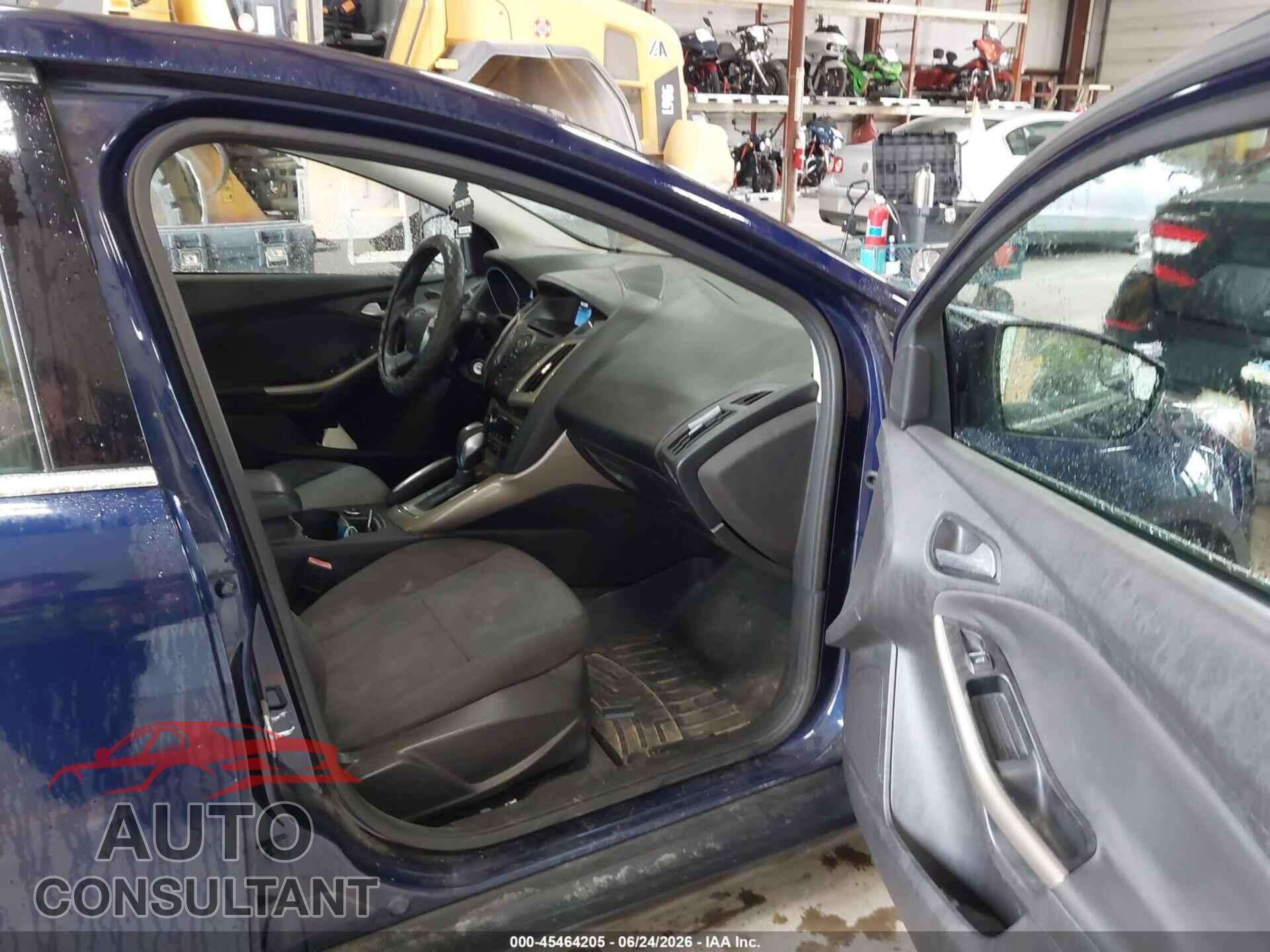 FORD FOCUS 2012 - 1FAHP3M22CL140376
