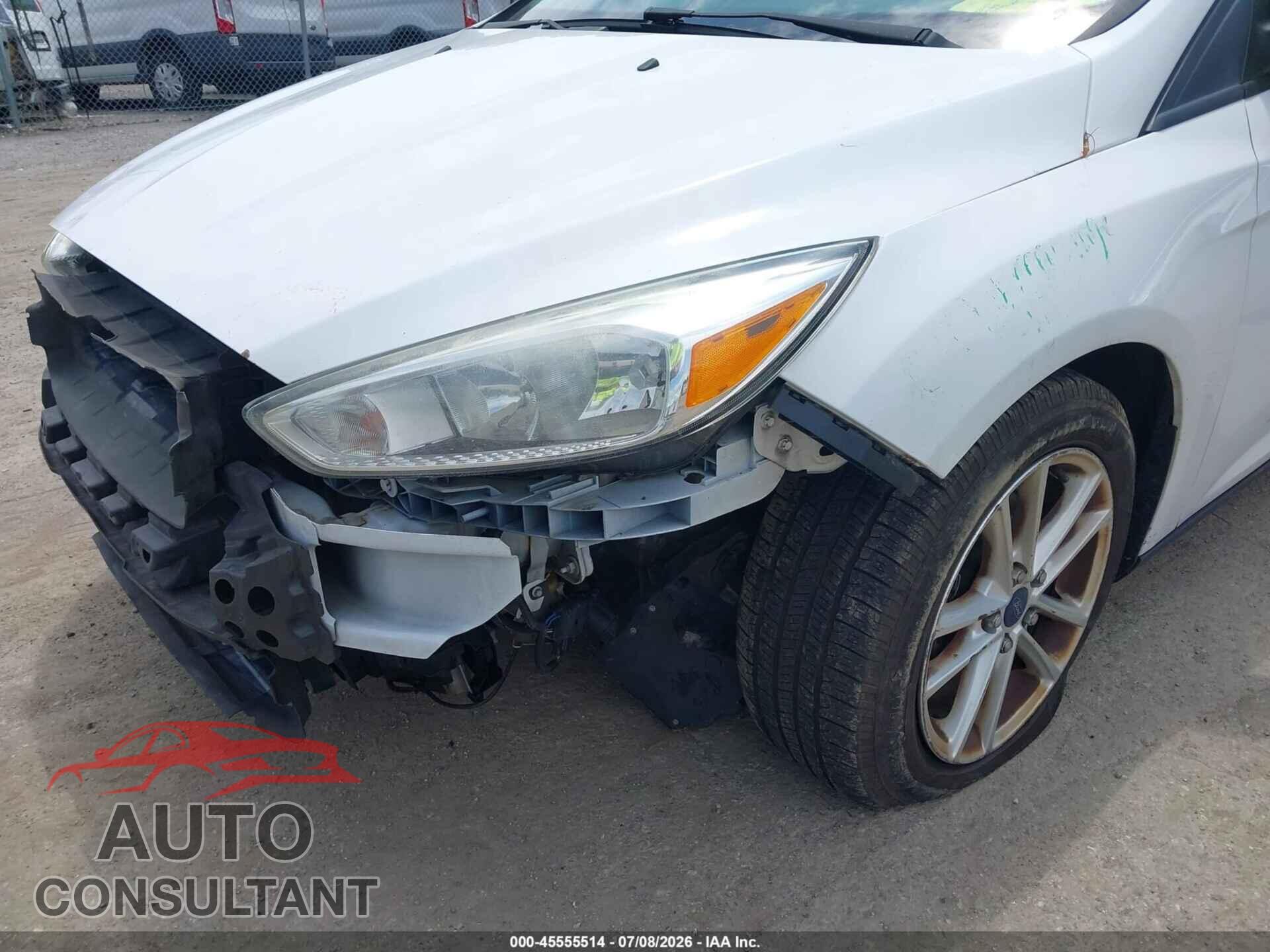 FORD FOCUS 2017 - 1FADP3K21HL272845