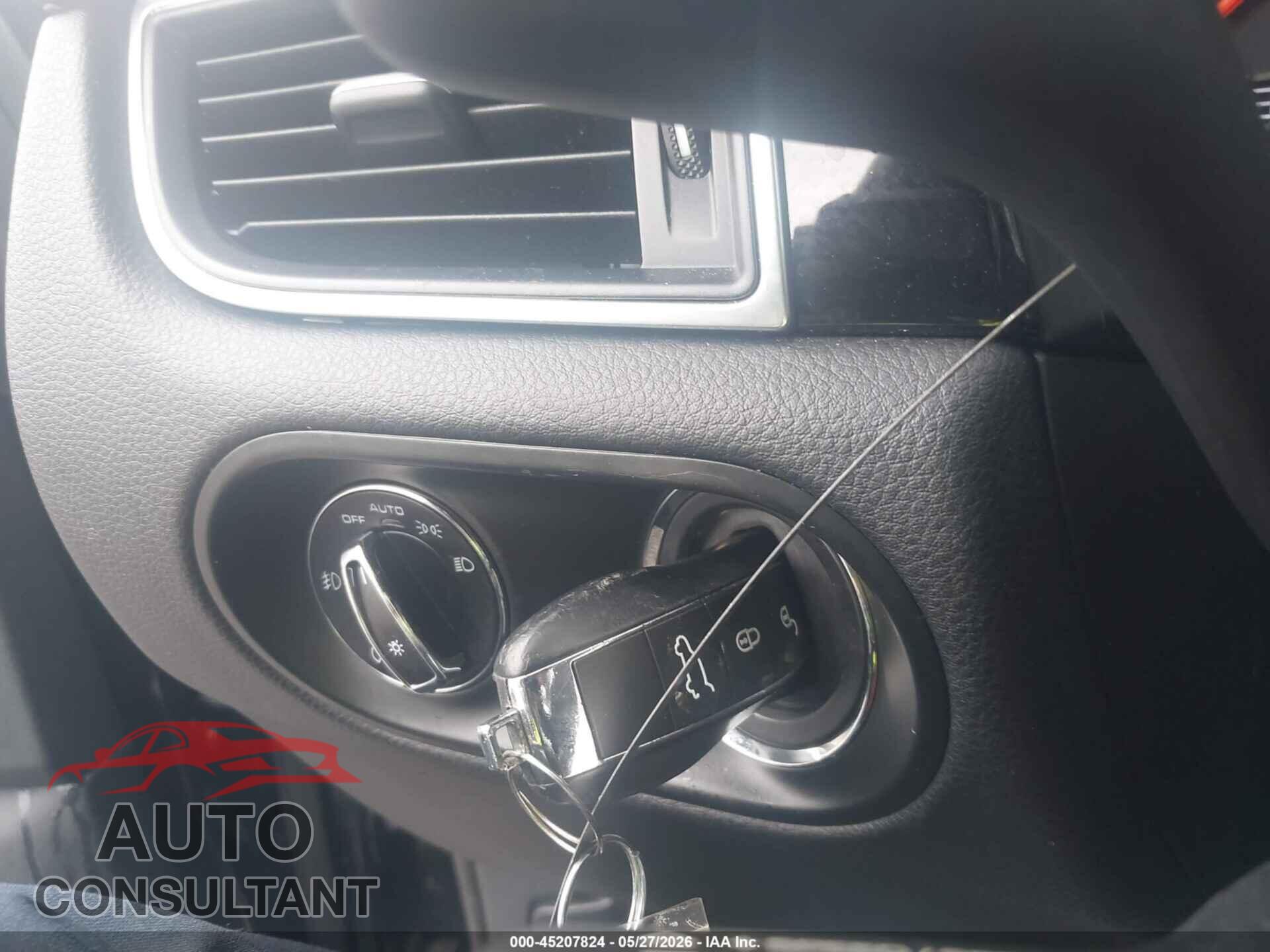 PORSCHE MACAN 2017 - WP1AA2A50HLB01247