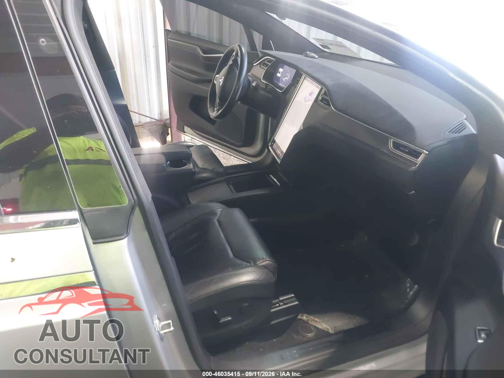 TESLA MODEL X 2017 - 5YJXCBE21HF054318