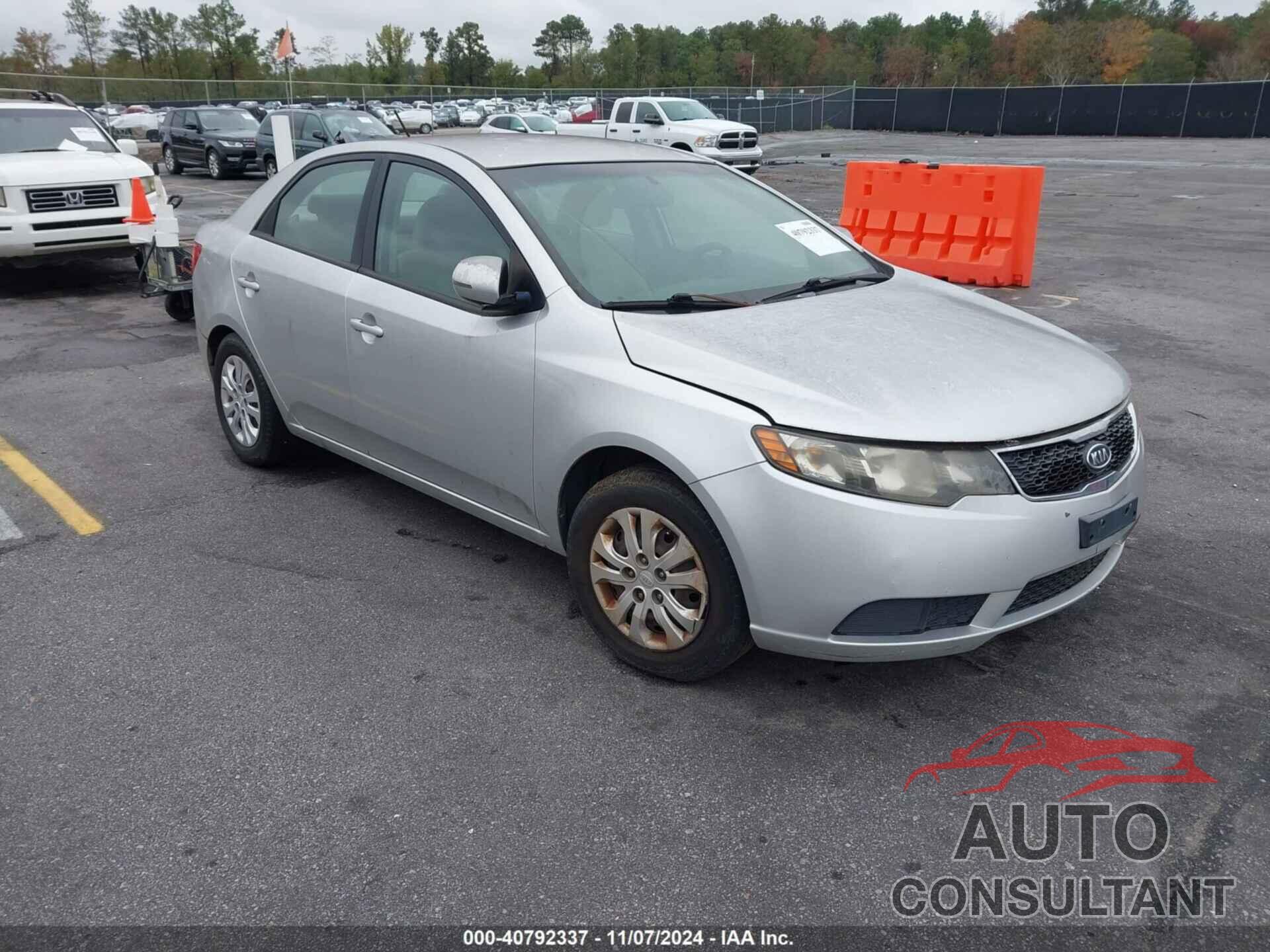 KIA FORTE 2011 - KNAFU4A28B5437236