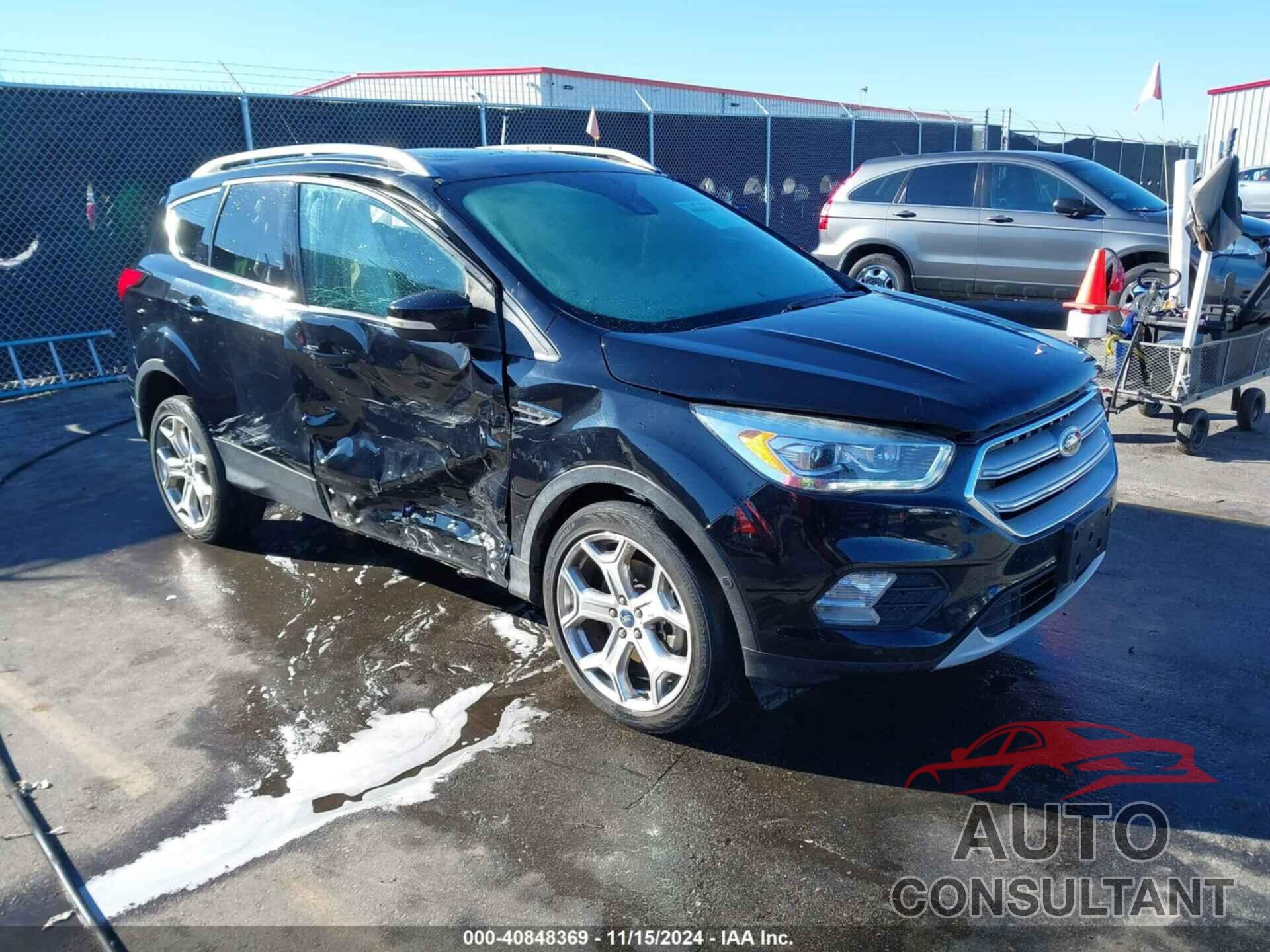 FORD ESCAPE 2019 - 1FMCU9J96KUB42587