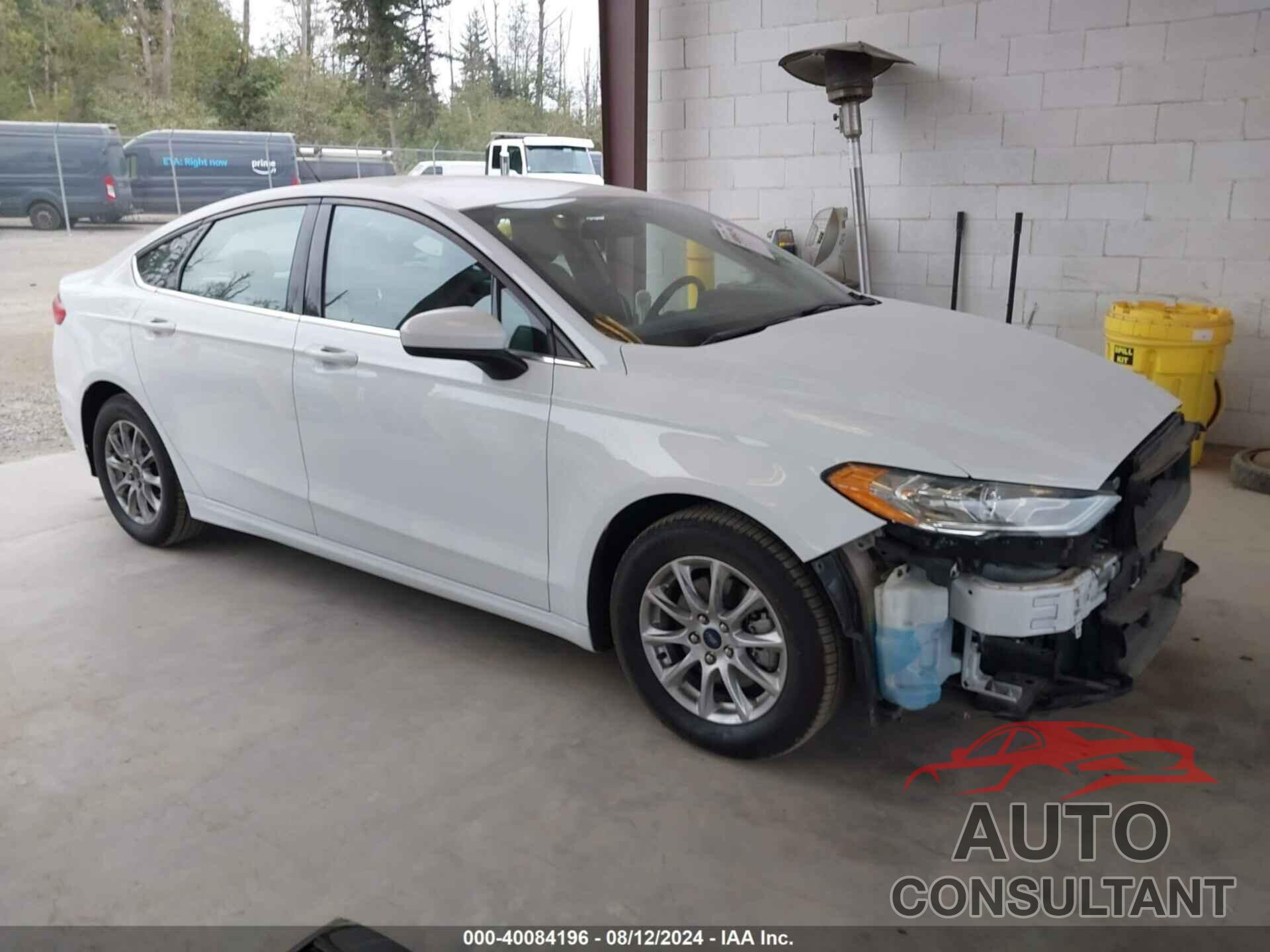 FORD FUSION 2018 - 3FA6P0G70JR271009