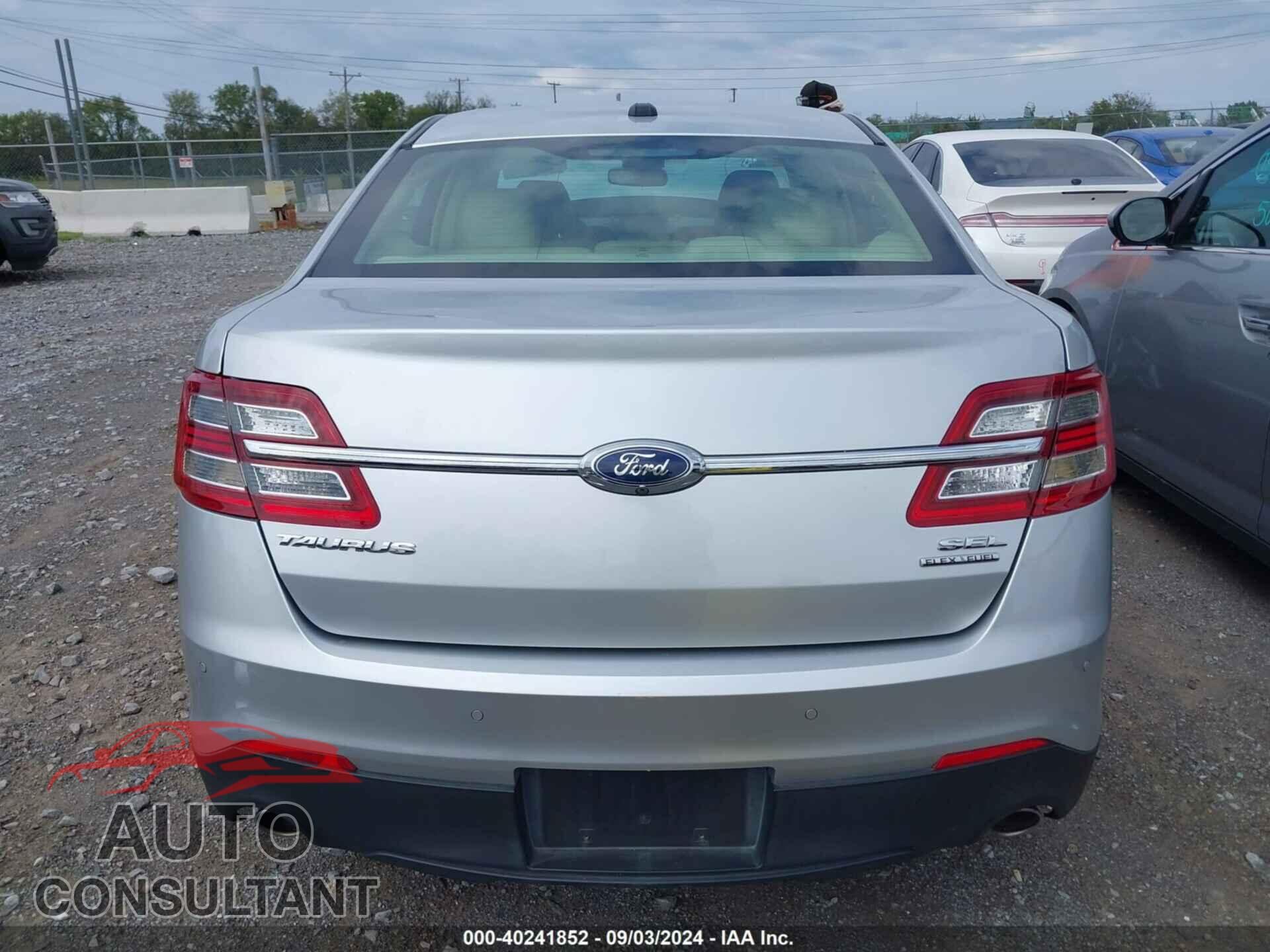 FORD TAURUS 2017 - 1FAHP2E83HG146488