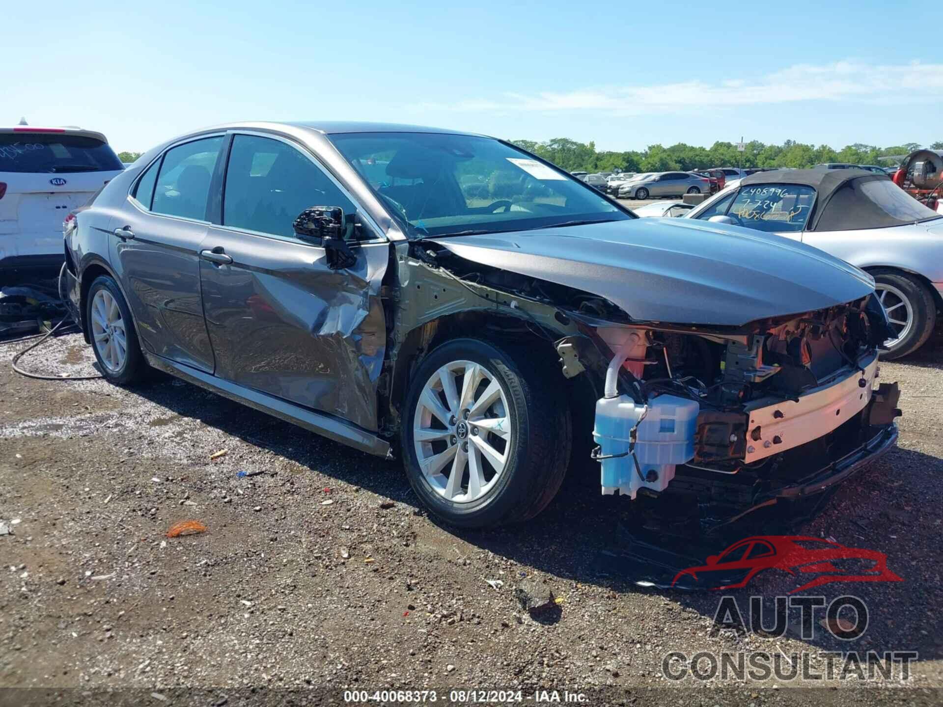 TOYOTA CAMRY 2022 - 4T1C11AK5NU638935
