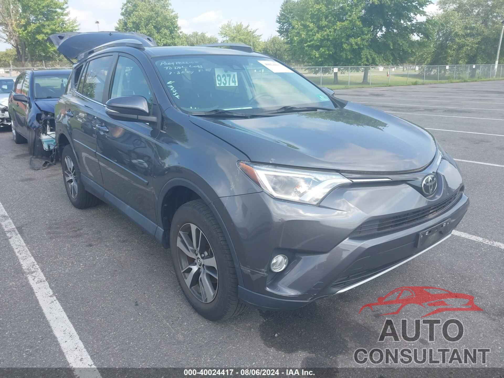 TOYOTA RAV4 2018 - 2T3RFREV0JW814452