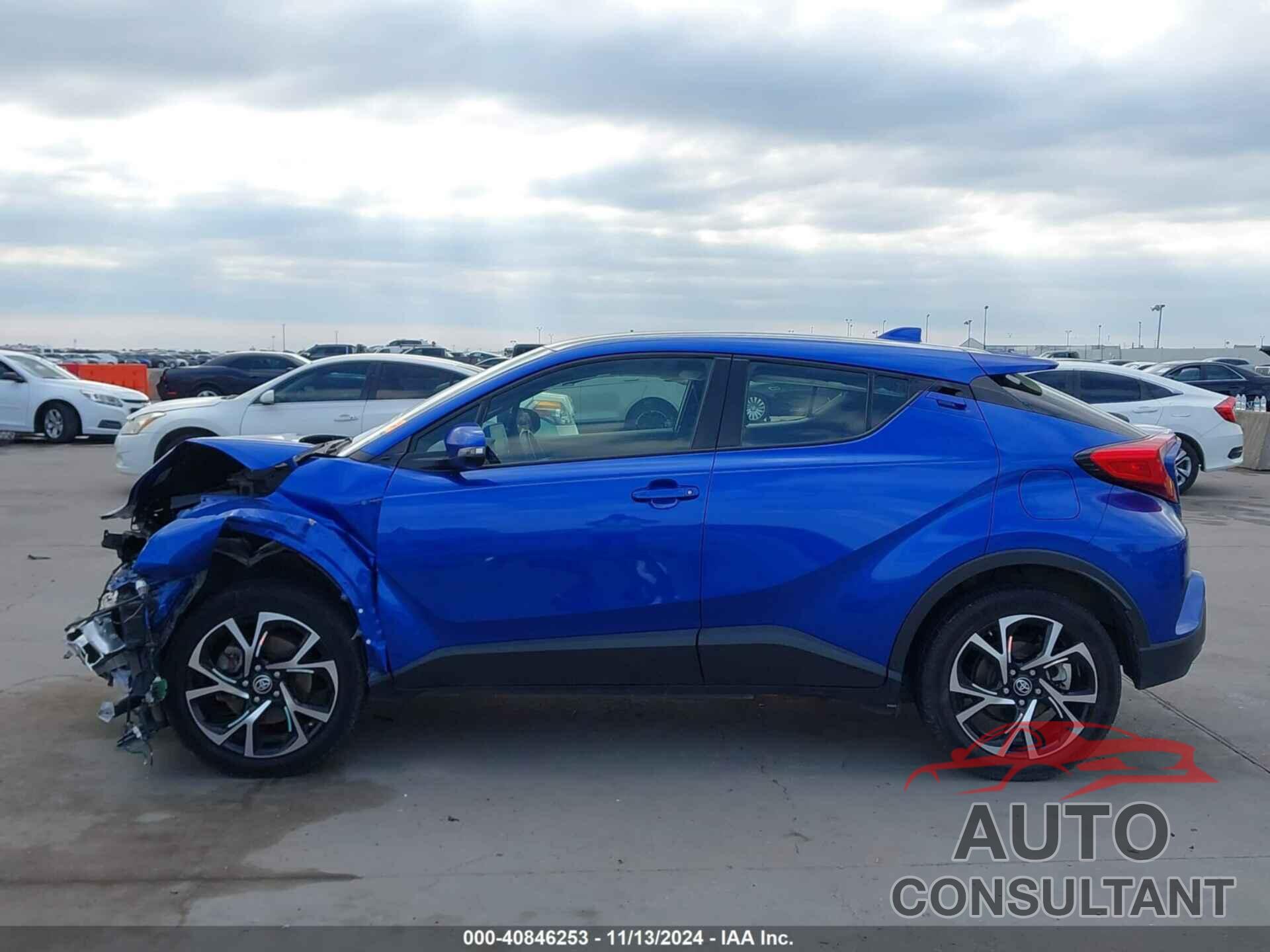 TOYOTA C-HR 2021 - JTNKHMBX2M1116993