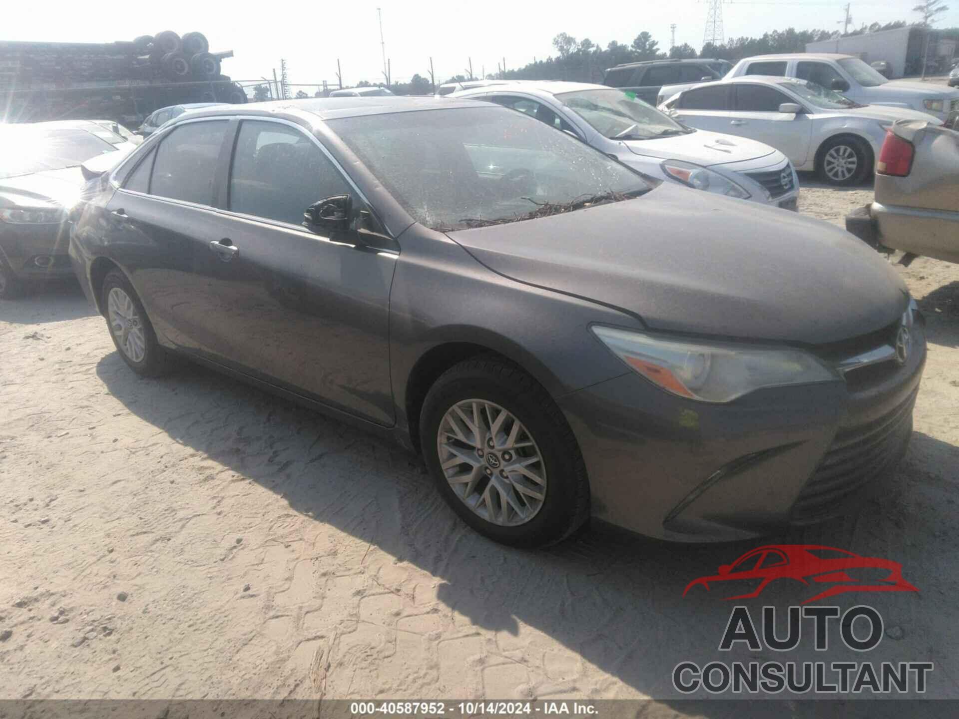 TOYOTA CAMRY 2016 - 4T4BF1FK3GR574733