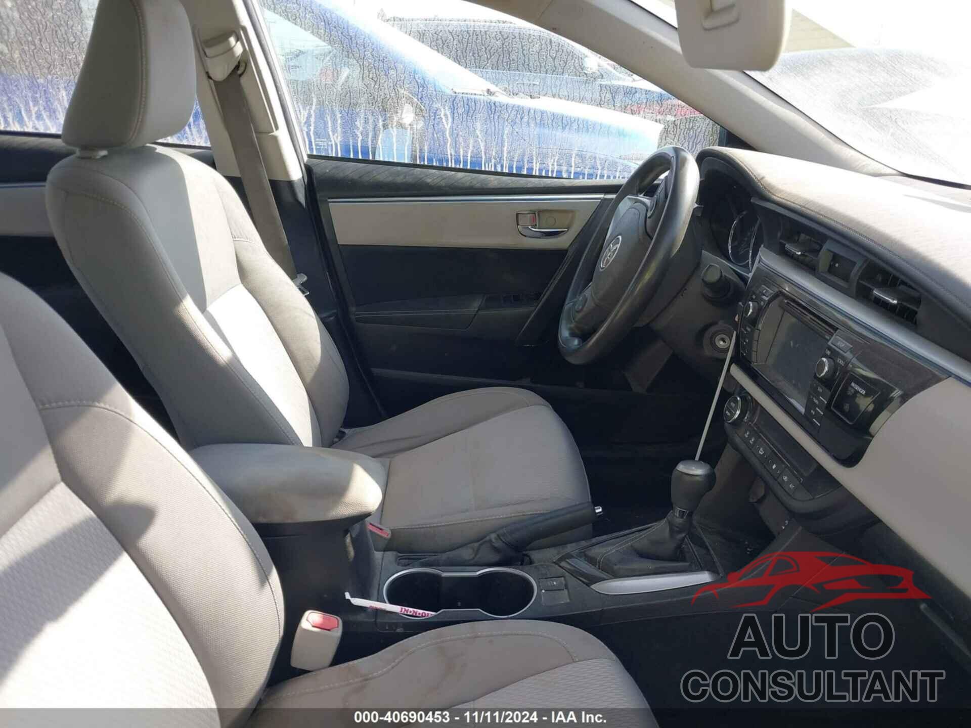 TOYOTA COROLLA 2015 - 5YFBURHE5FP364768