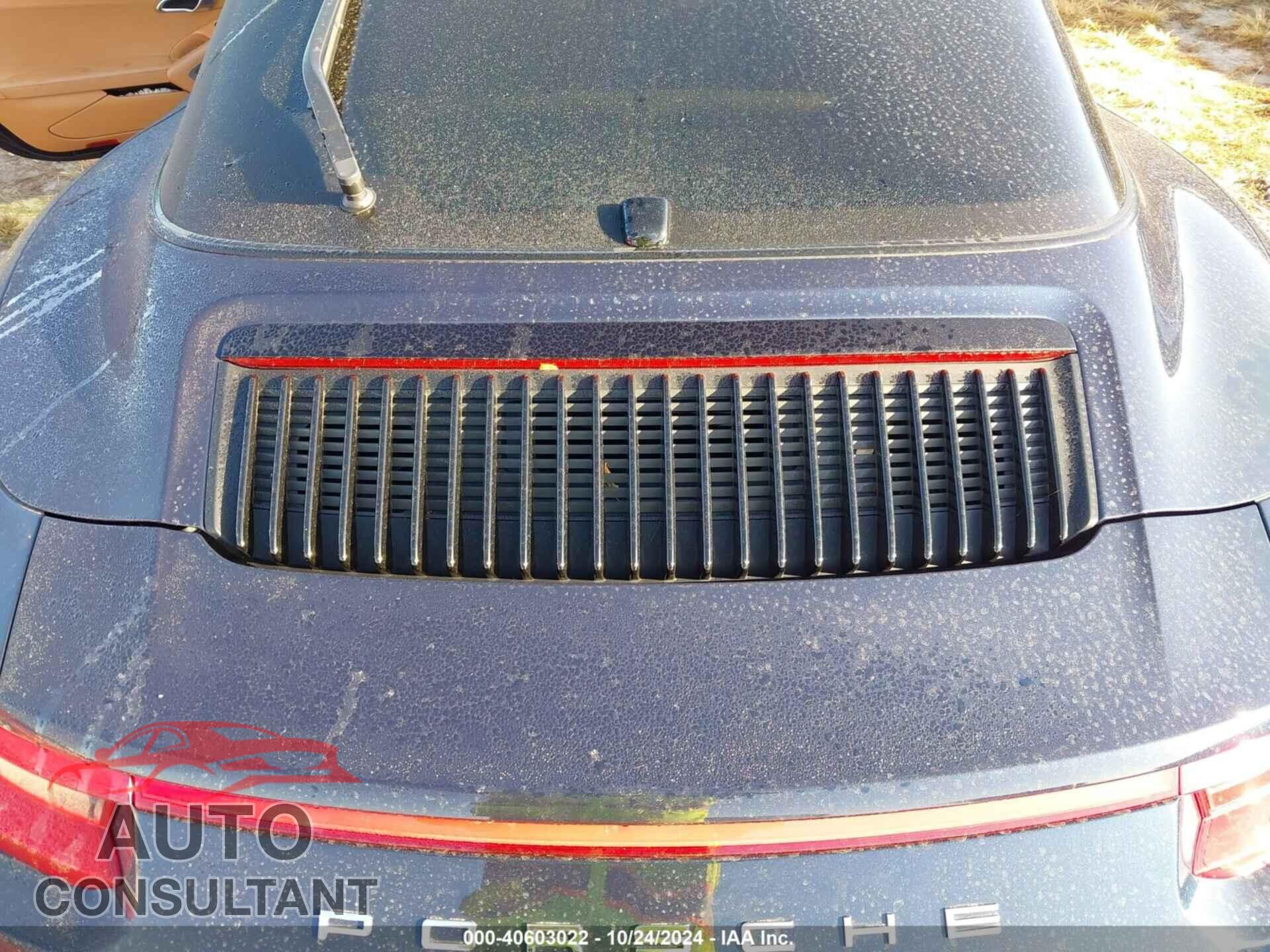 PORSCHE 911 2017 - WP0BB2A93HS136084