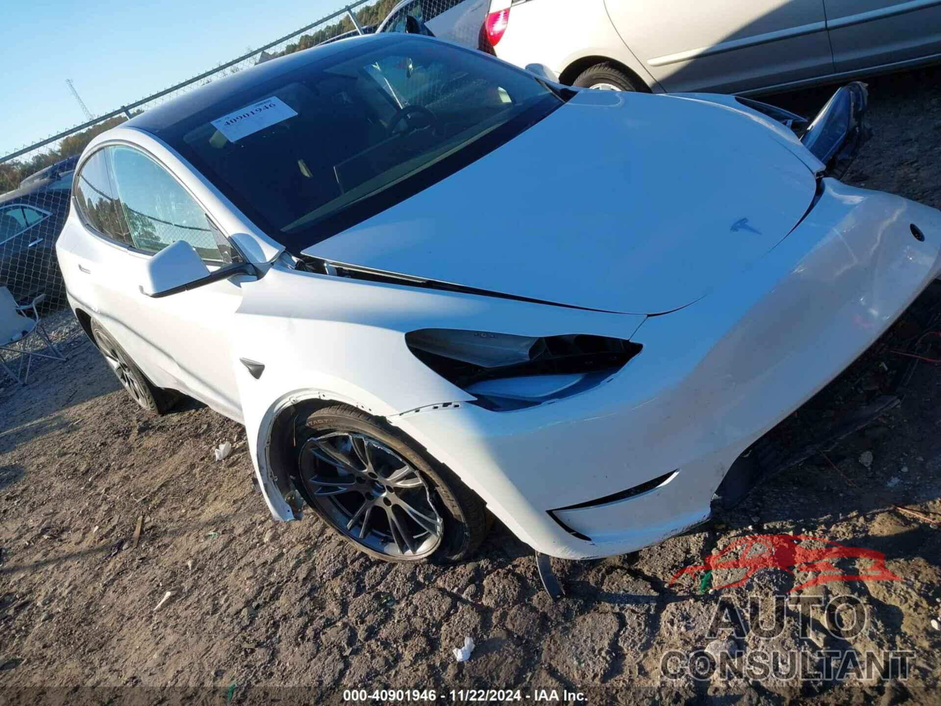 TESLA MODEL Y 2024 - 7SAYGAEE7RF114717