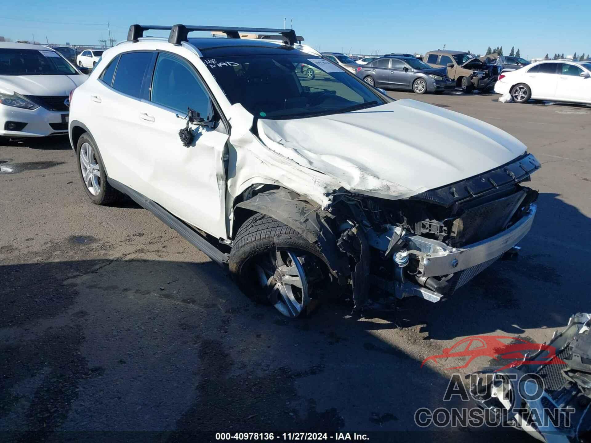 MERCEDES-BENZ GLA 2016 - WDCTG4EB1GJ191811