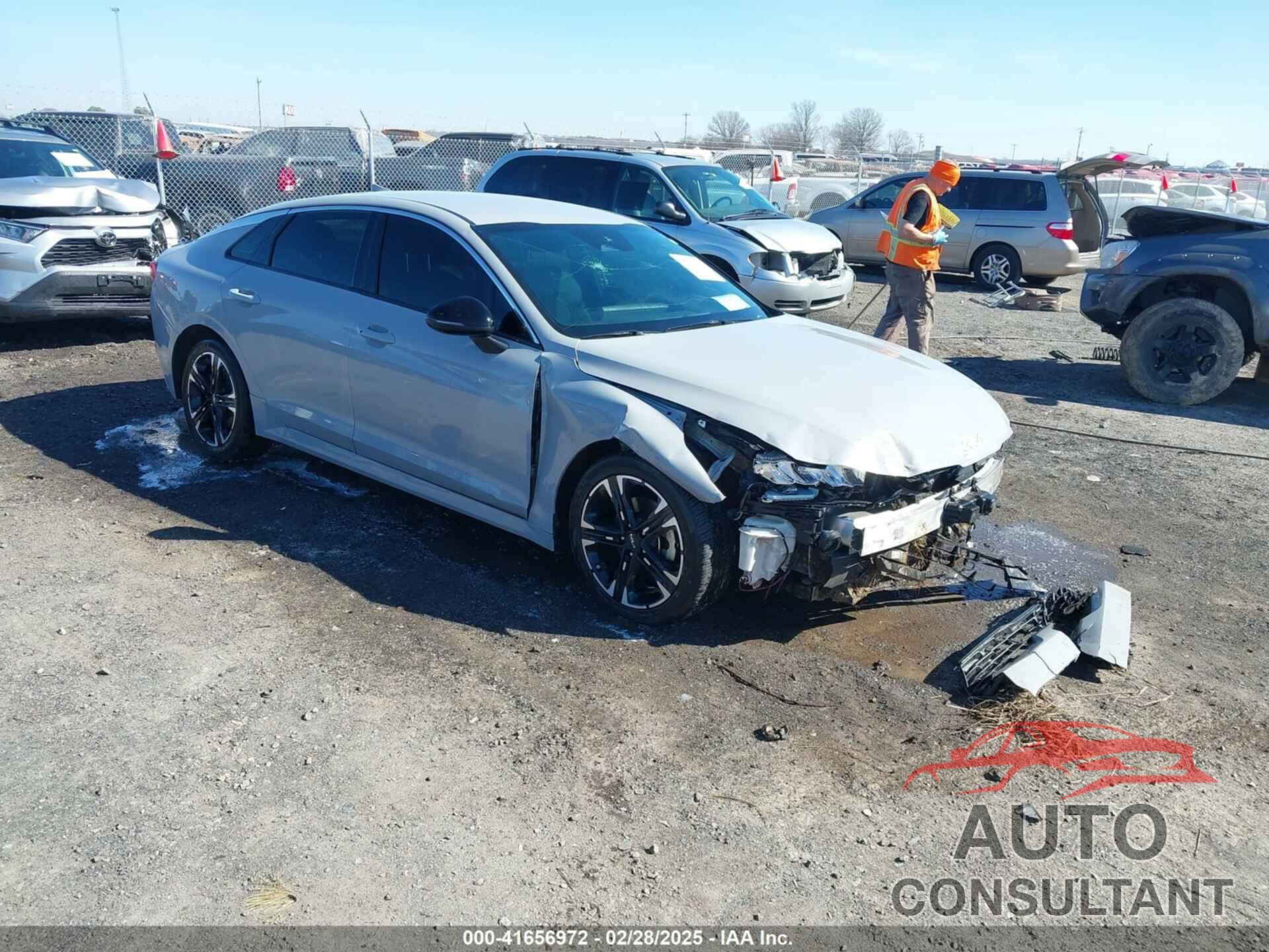 KIA K5 2022 - 5XXG64J28NG133910