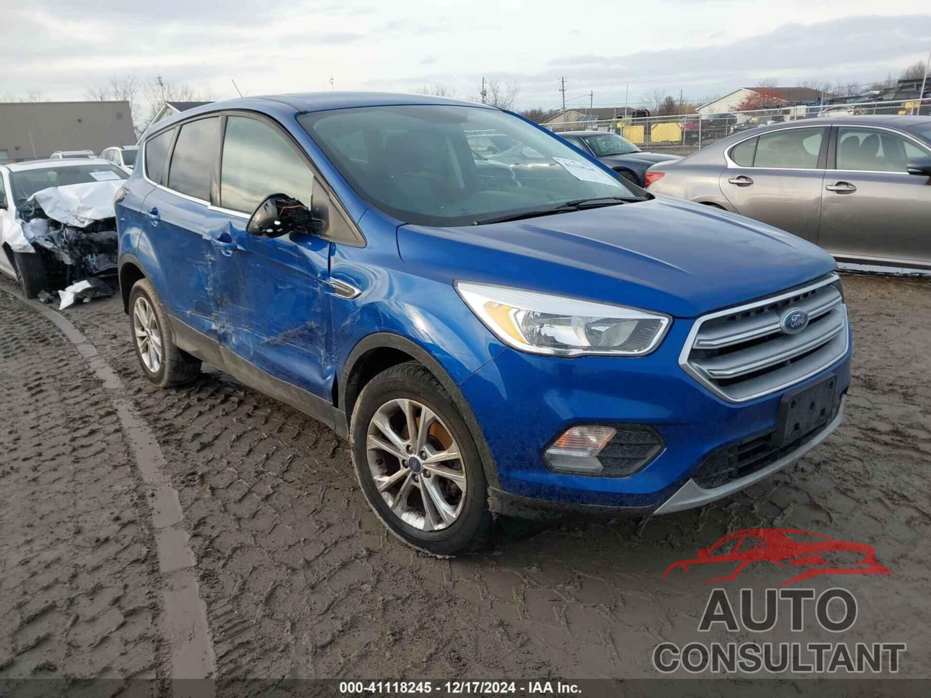 FORD ESCAPE 2017 - 1FMCU0GD5HUB65682