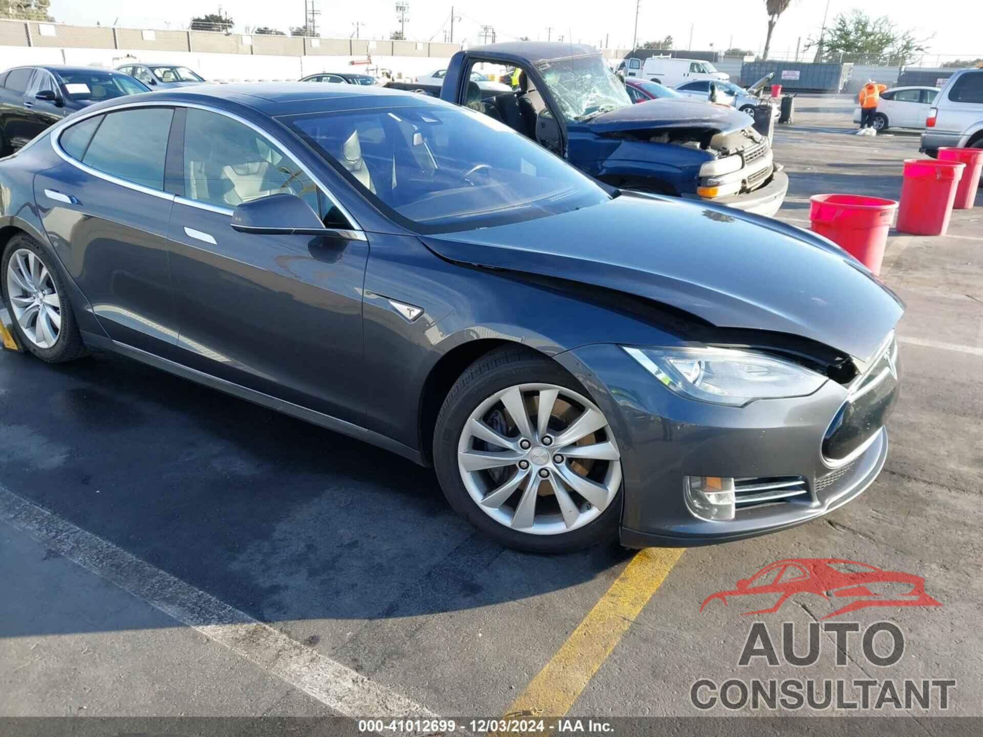 TESLA MODEL S 2015 - 5YJSA1E21FF114556