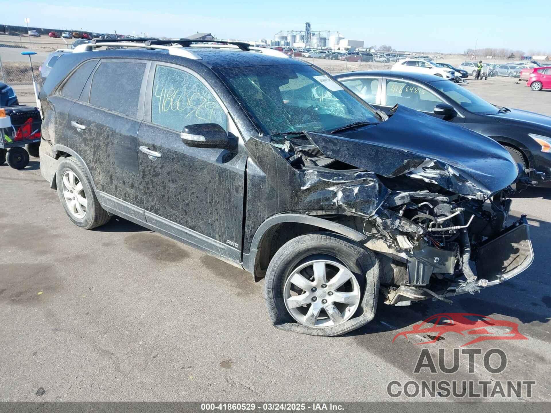 KIA SORENTO 2013 - 5XYKTDA66DG418637