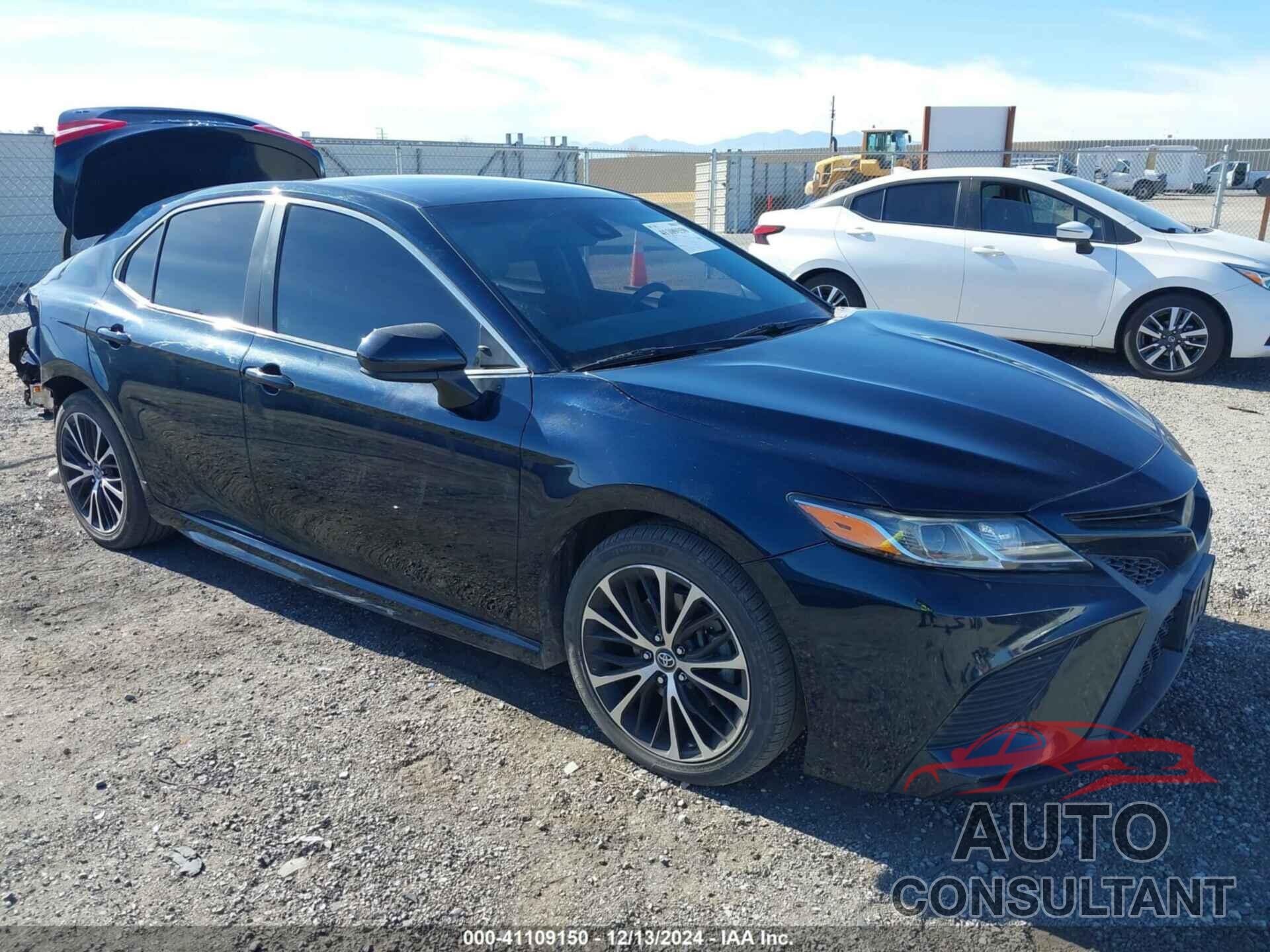 TOYOTA CAMRY 2018 - 4T1B11HK3JU654546