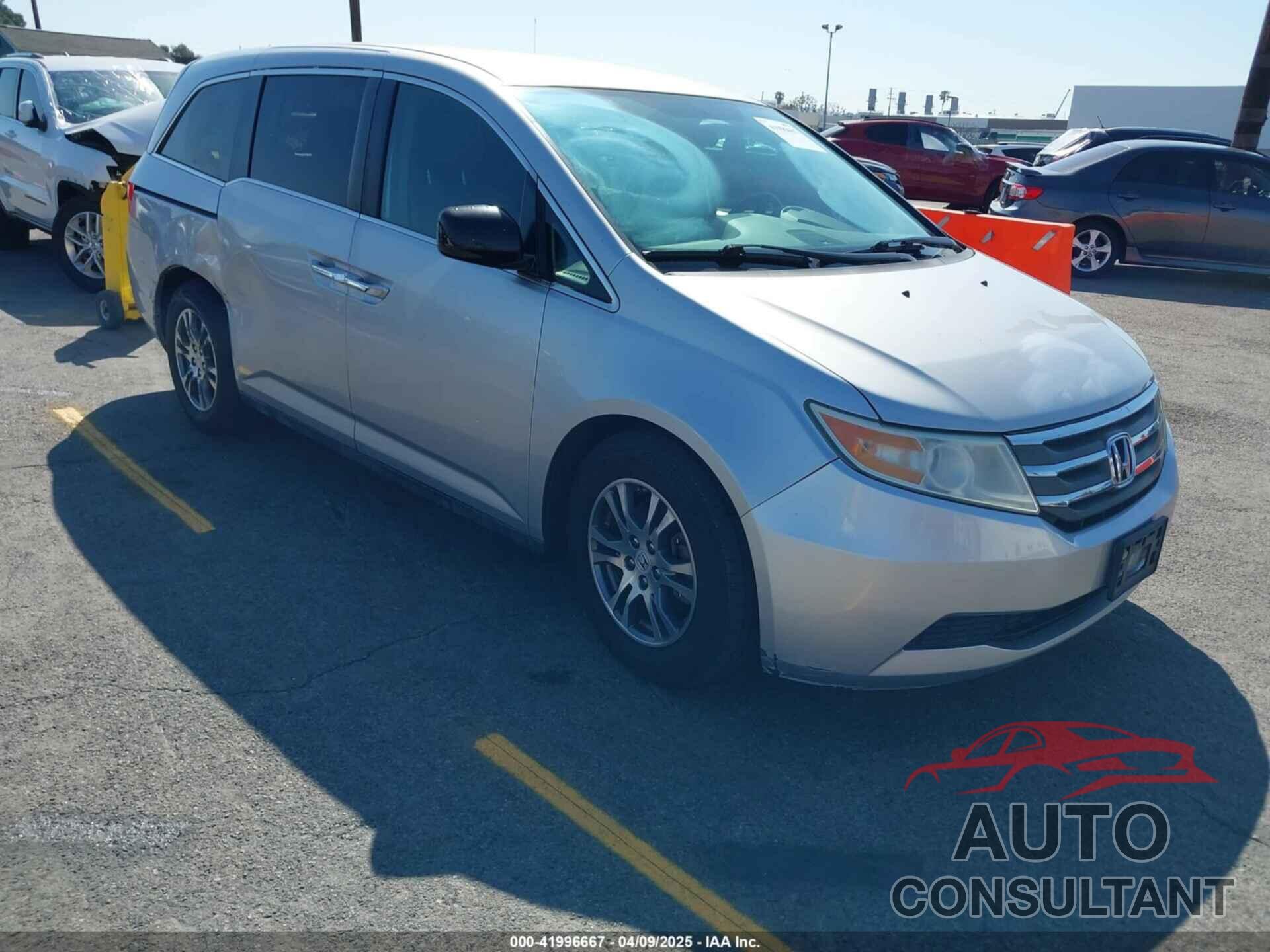 HONDA ODYSSEY 2013 - 5FNRL5H43DB044603