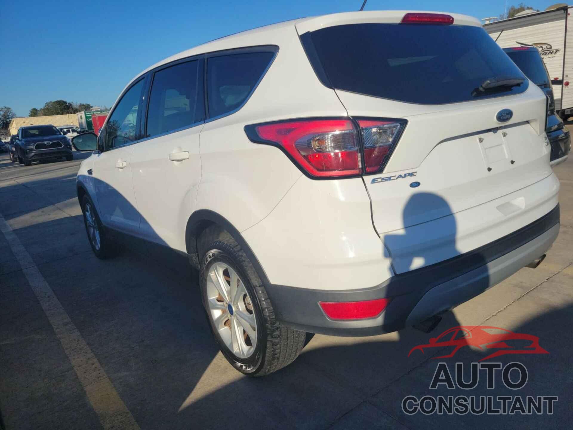 FORD ESCAPE 2017 - 1FMCU0GD9HUE85703