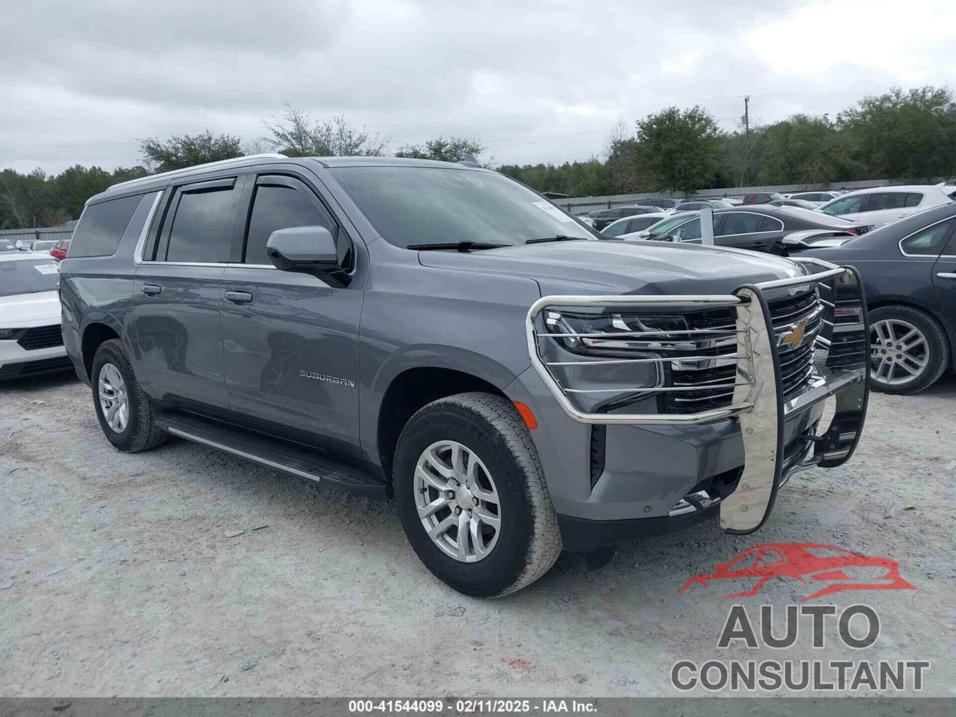 CHEVROLET SUBURBAN 2022 - 1GNSCCKD2NR147903