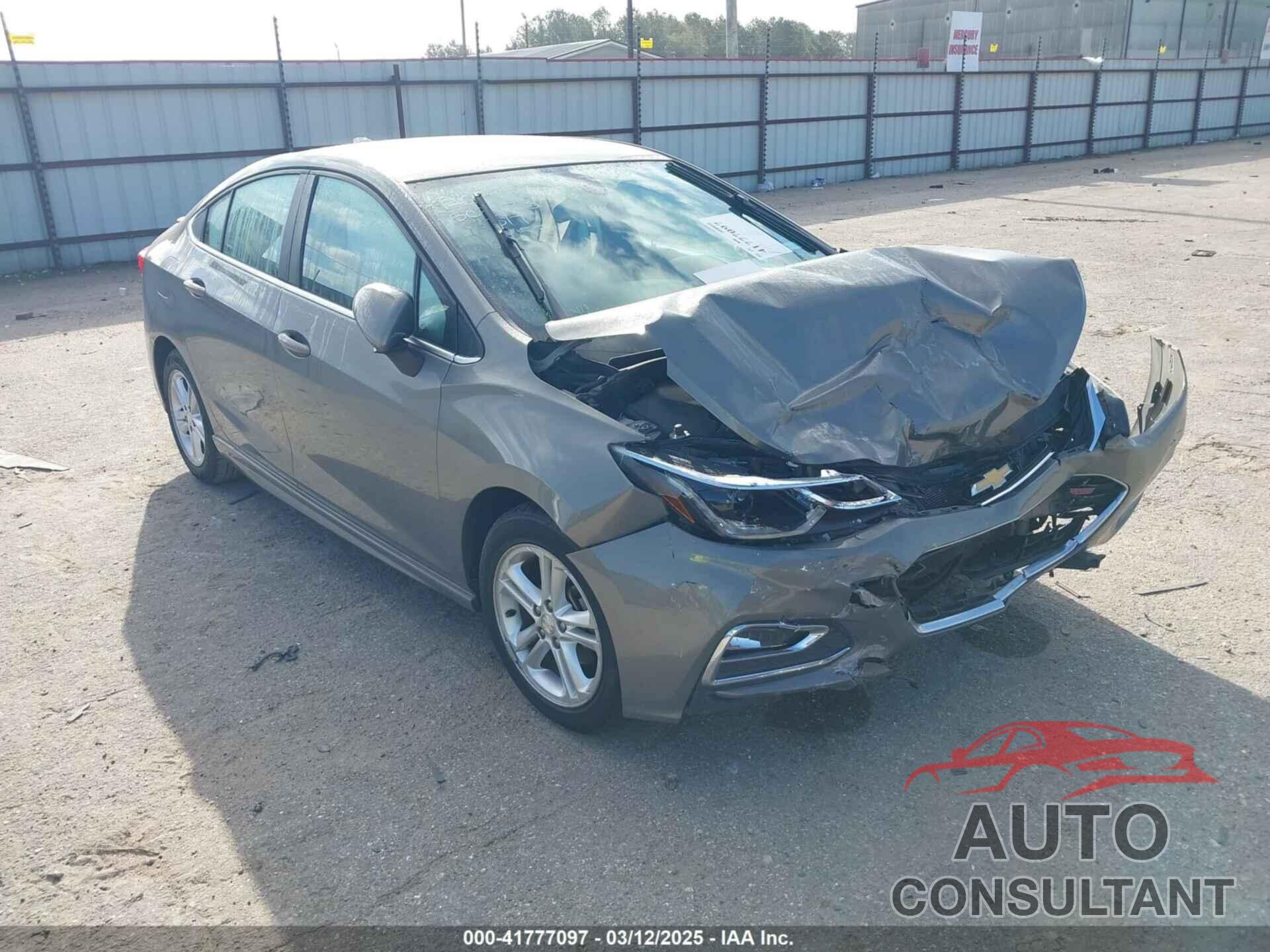 CHEVROLET CRUZE 2017 - 1G1BE5SM1H7165431