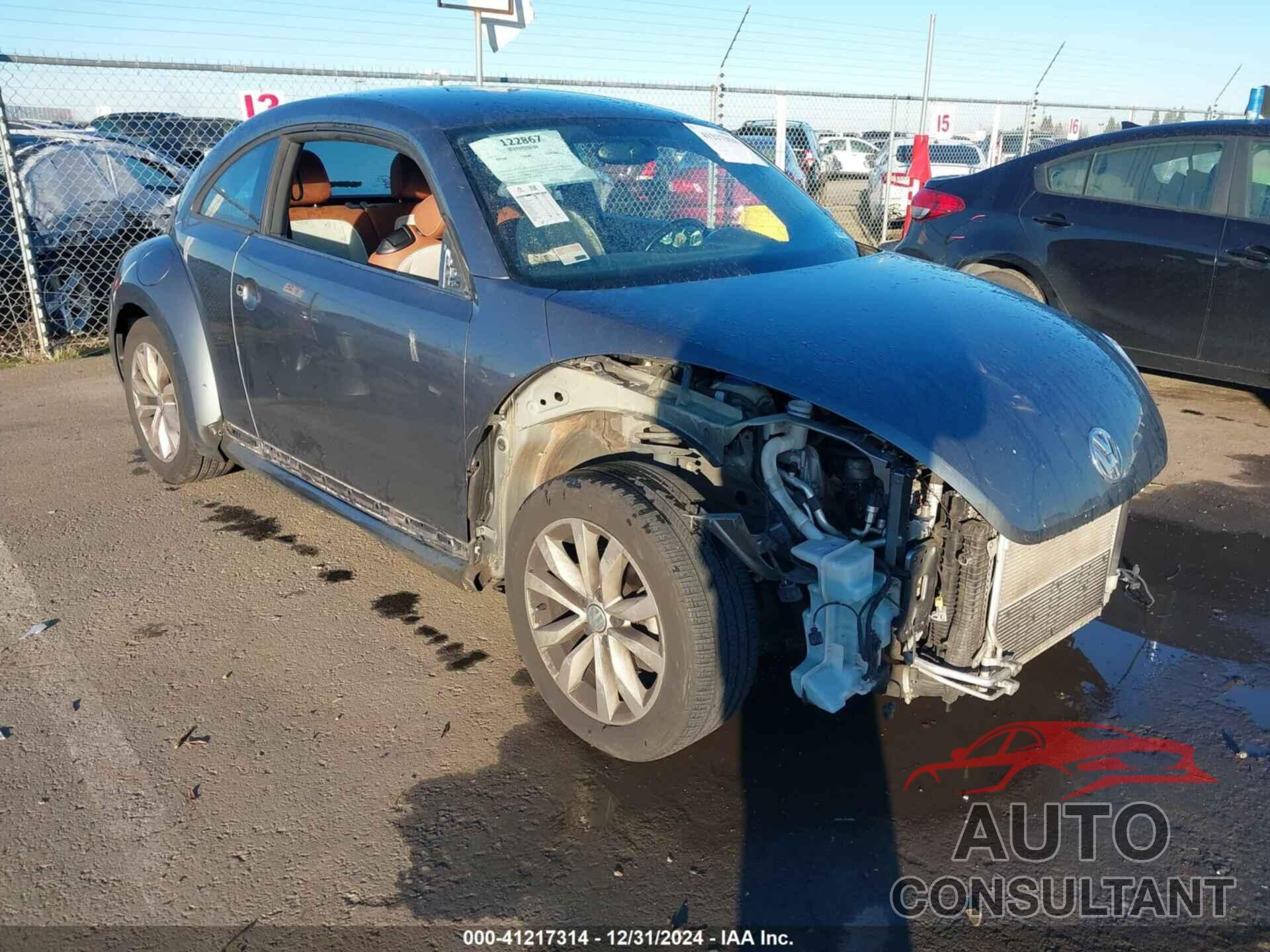 VOLKSWAGEN BEETLE 2017 - 3VWF17AT4HM626357