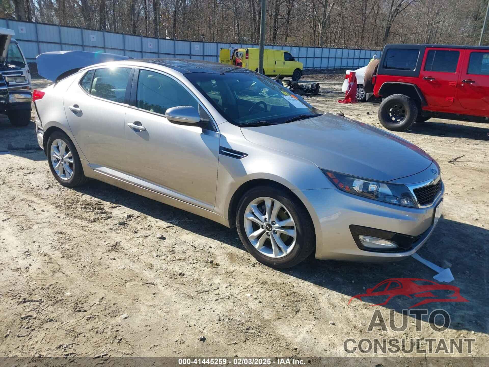 KIA OPTIMA 2011 - KNAGN4A78B5086387