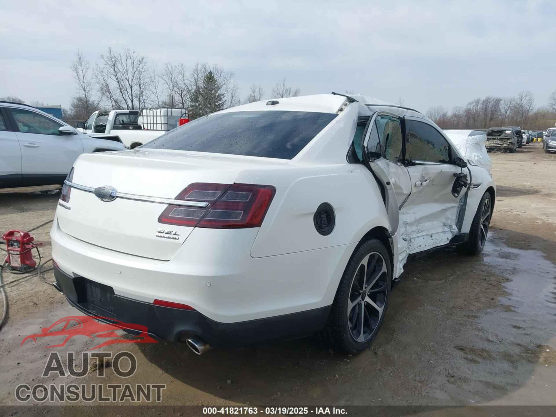 FORD TAURUS 2015 - 1FAHP2E8XFG200771