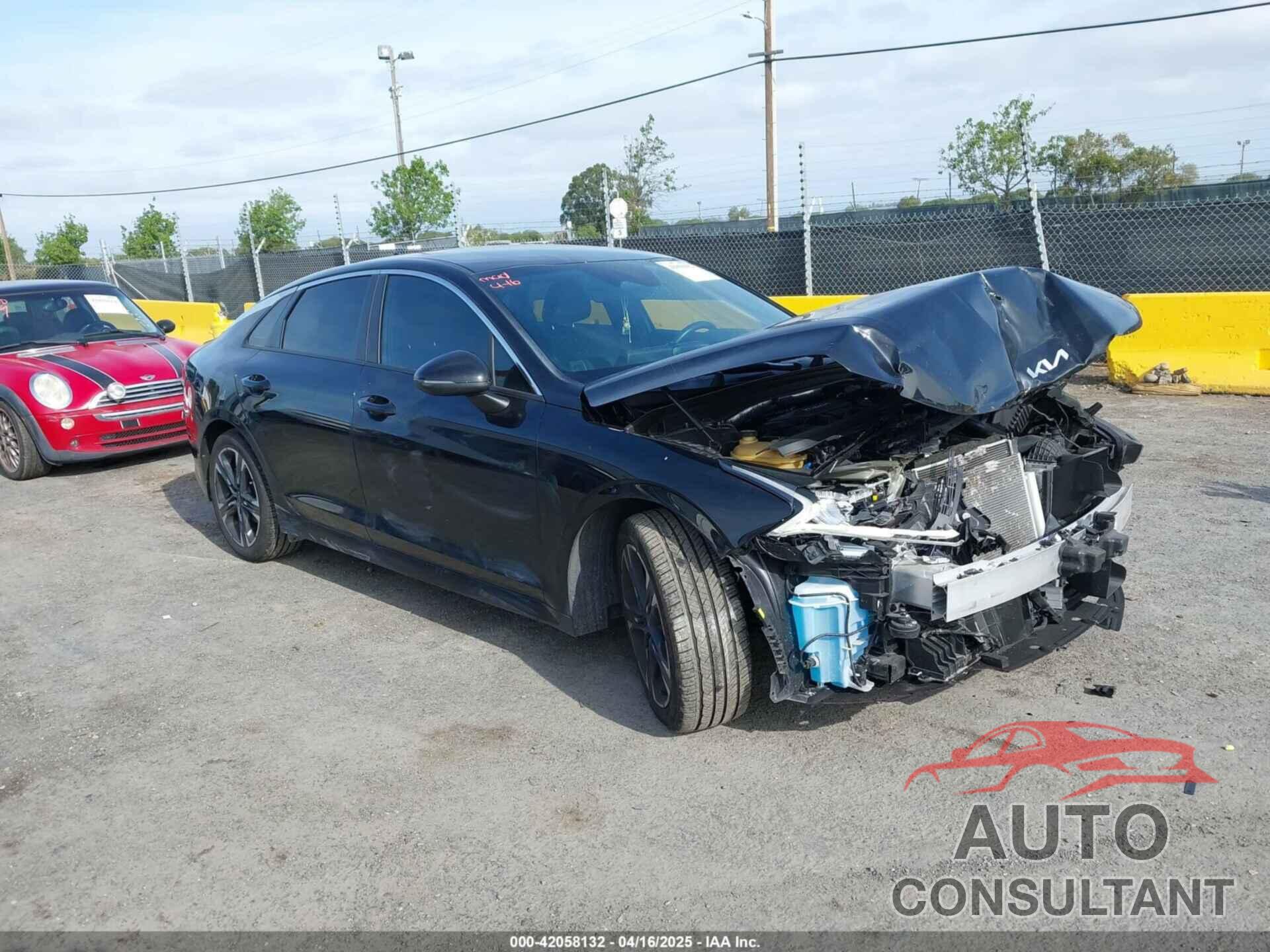 KIA K5 2023 - 5XXG64J26PG191145