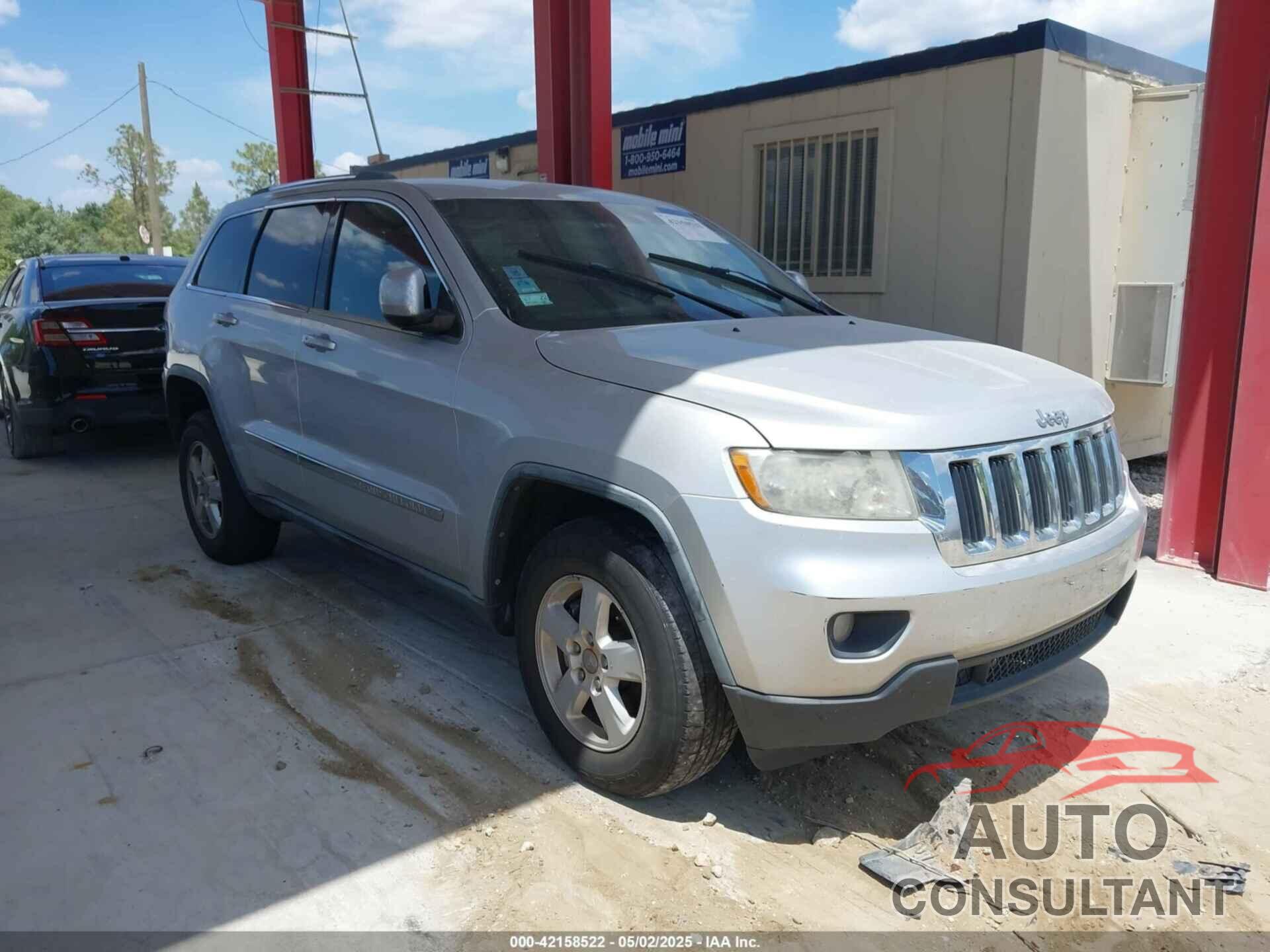 JEEP GRAND CHEROKEE 2011 - 1J4RR4GG3BC540655