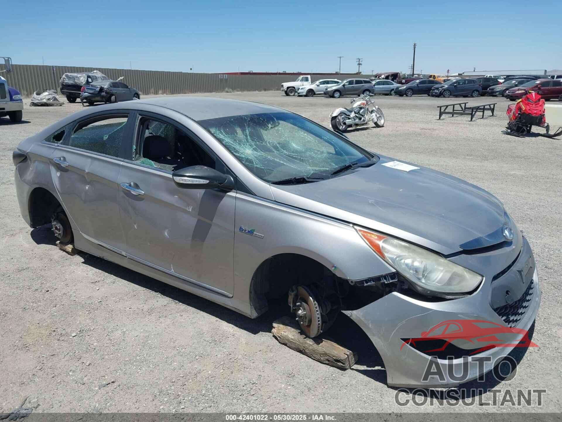 HYUNDAI SONATA HYBRID 2012 - KMHEC4A47CA036655
