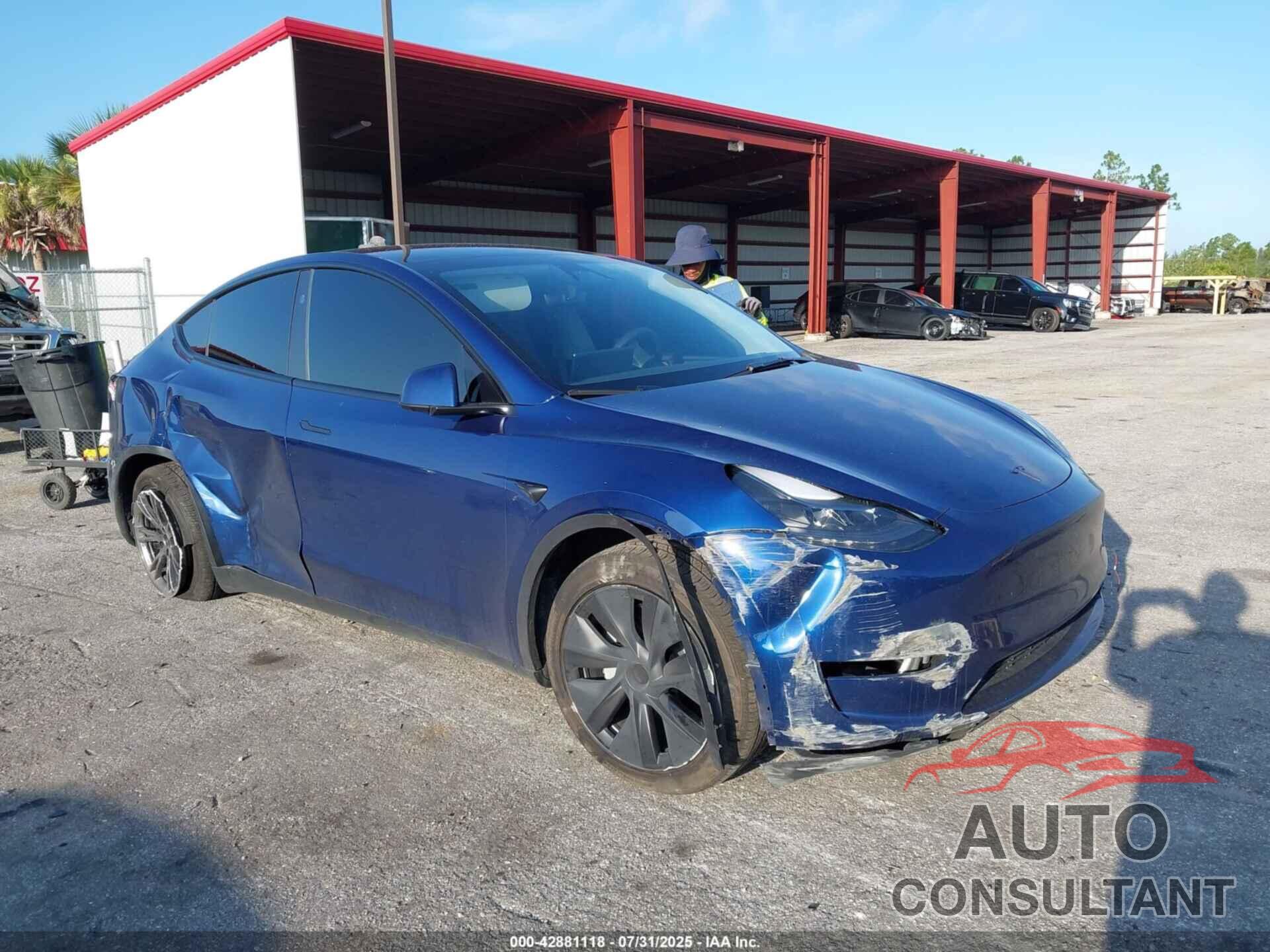 TESLA MODEL Y 2025 - 7SAYGDEE6SA359450