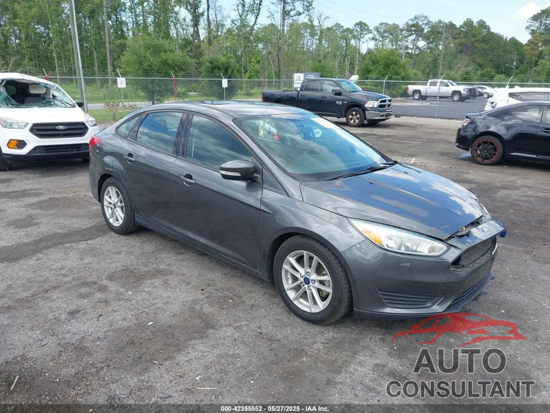 FORD FOCUS 2017 - 1FADP3F24HL244600