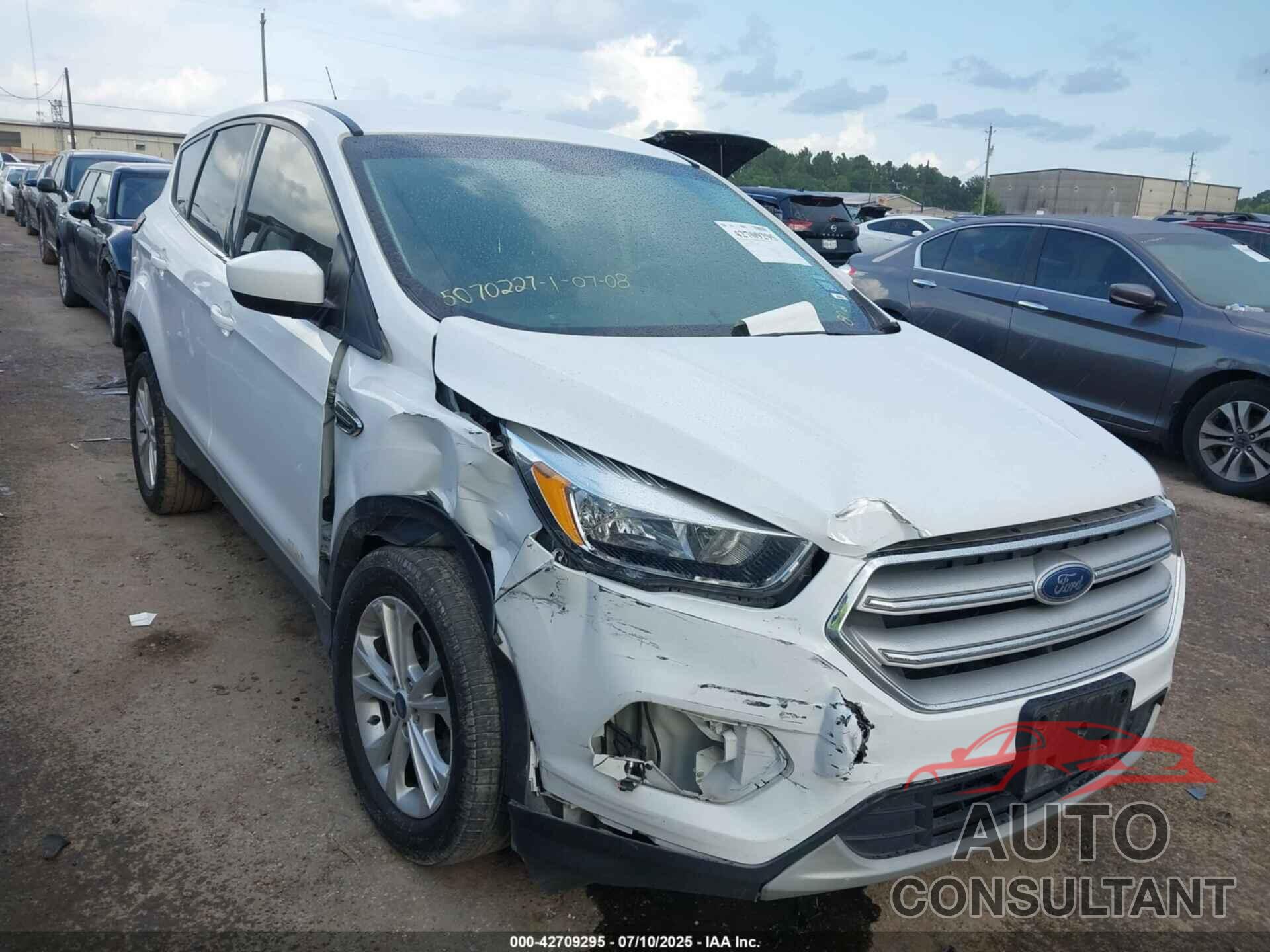 FORD ESCAPE 2019 - 1FMCU0GD0KUB56802