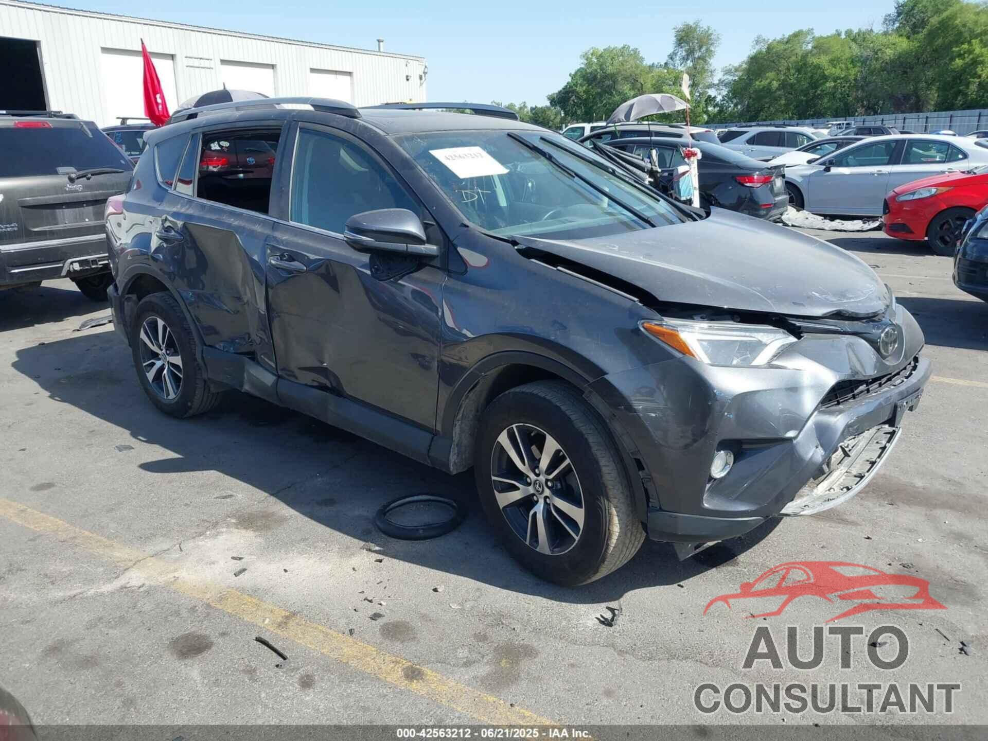 TOYOTA RAV4 2018 - 2T3RFREV8JW849790
