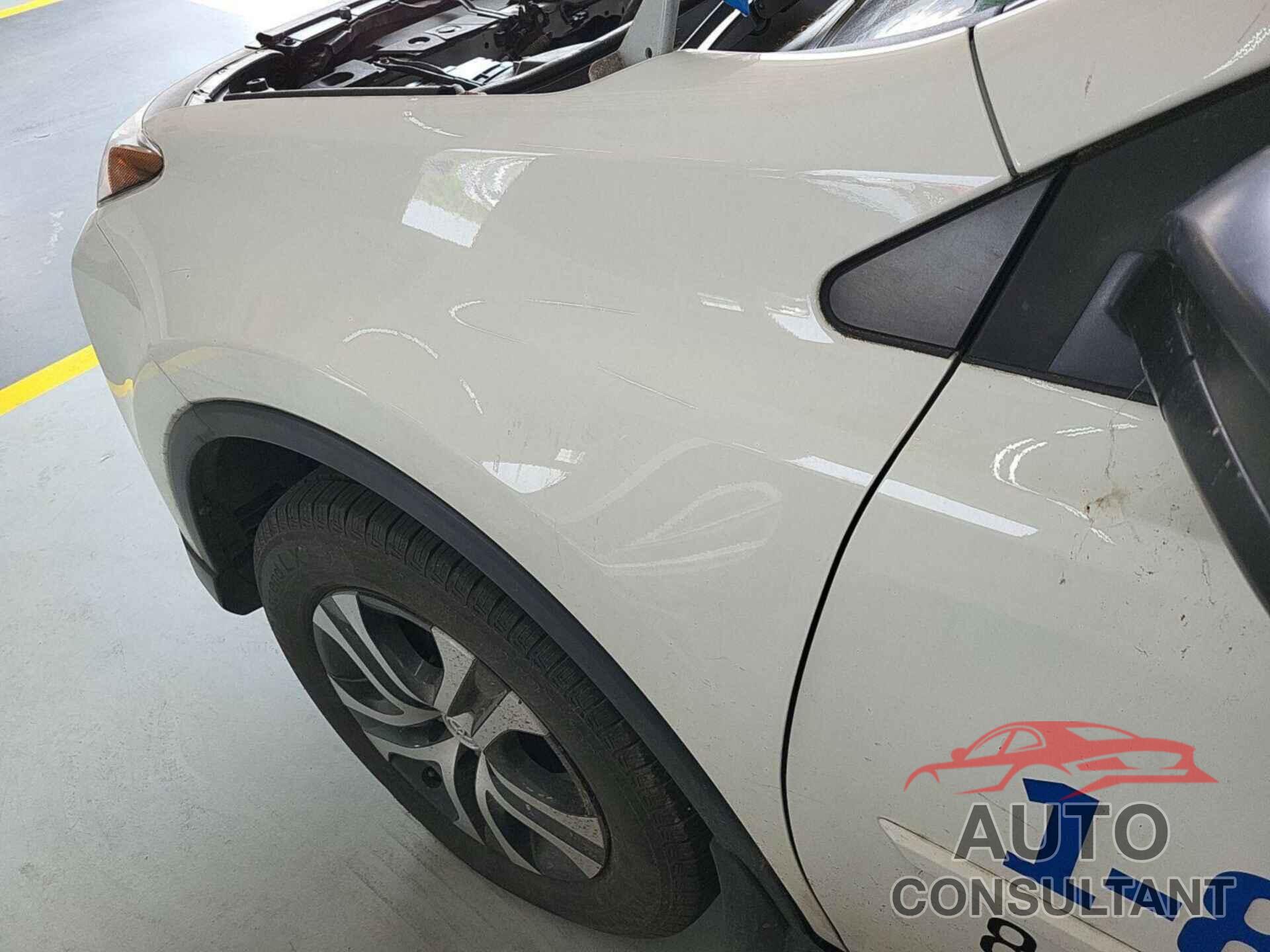 TOYOTA RAV4 2017 - JTMBFREV3HJ155146