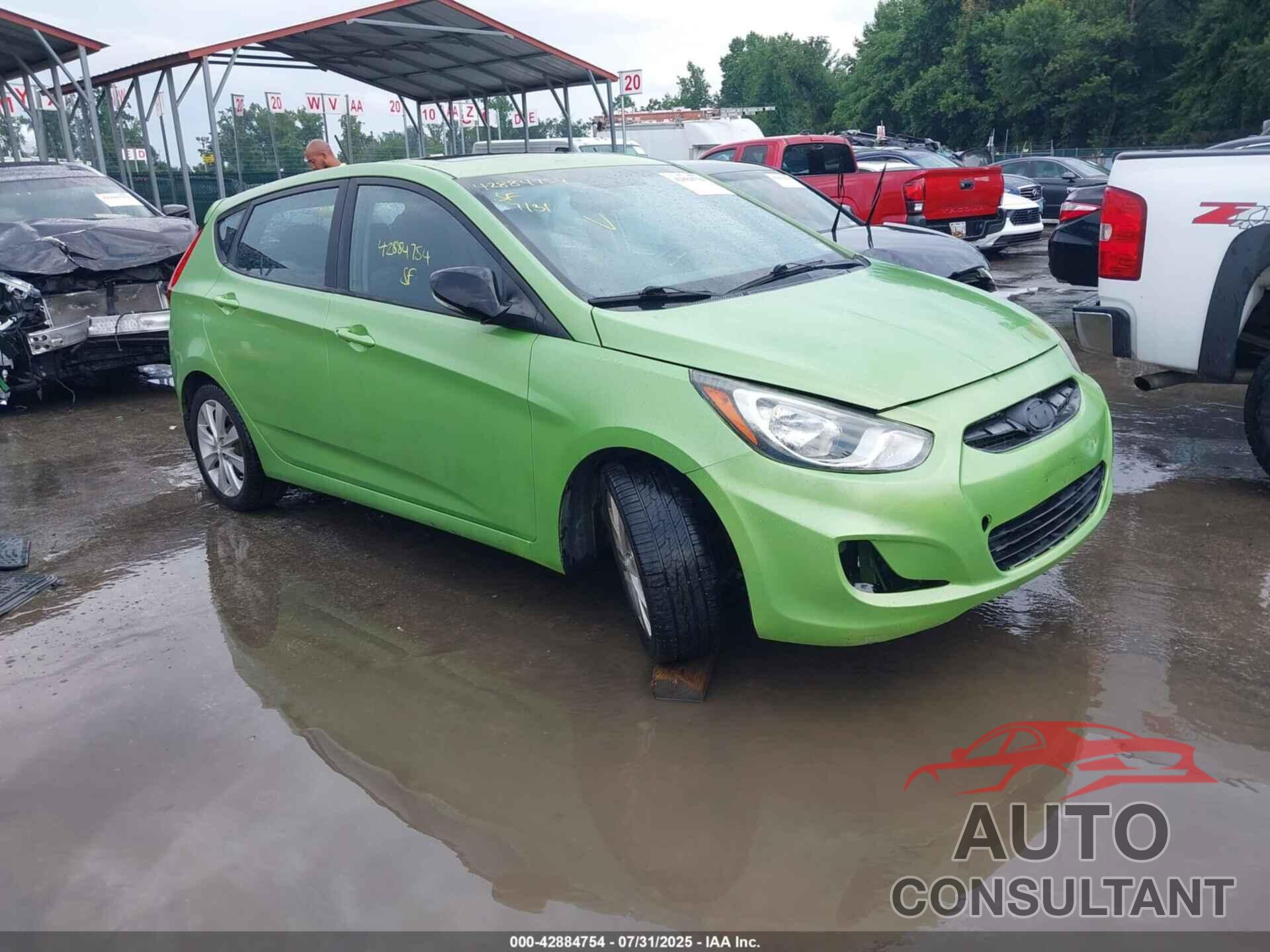 HYUNDAI ACCENT 2013 - KMHCU5AE1DU092402