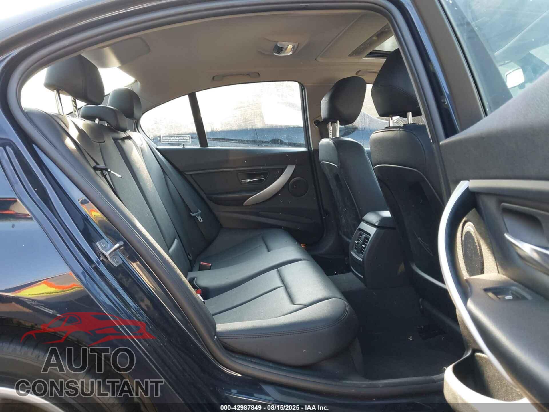 BMW 320I 2014 - WBA3C3G5XENS69444