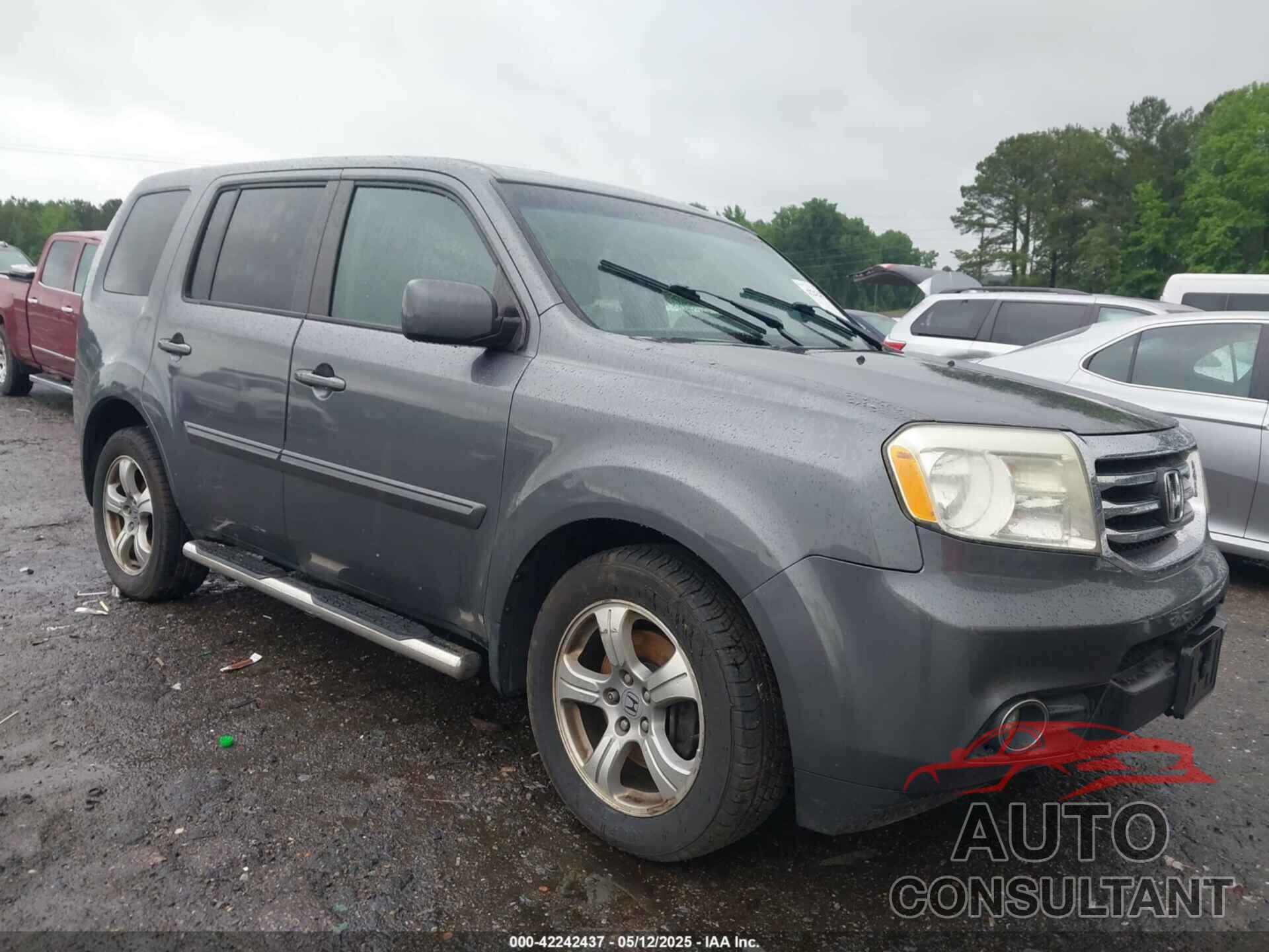 HONDA PILOT 2013 - 5FNYF4H54DB037617